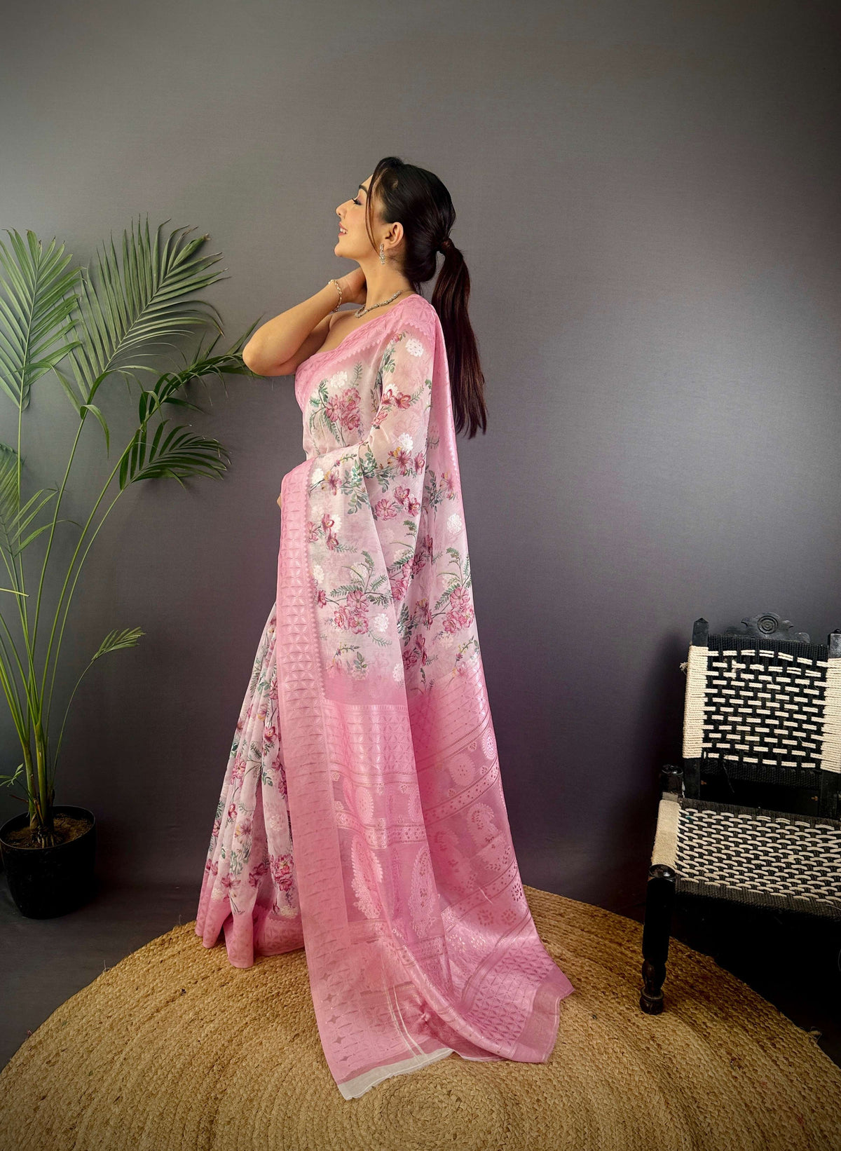 Sonakshi Women's Pink Blend Silk Jacquard Woven Traditional Saree with Blouse | Grocsy