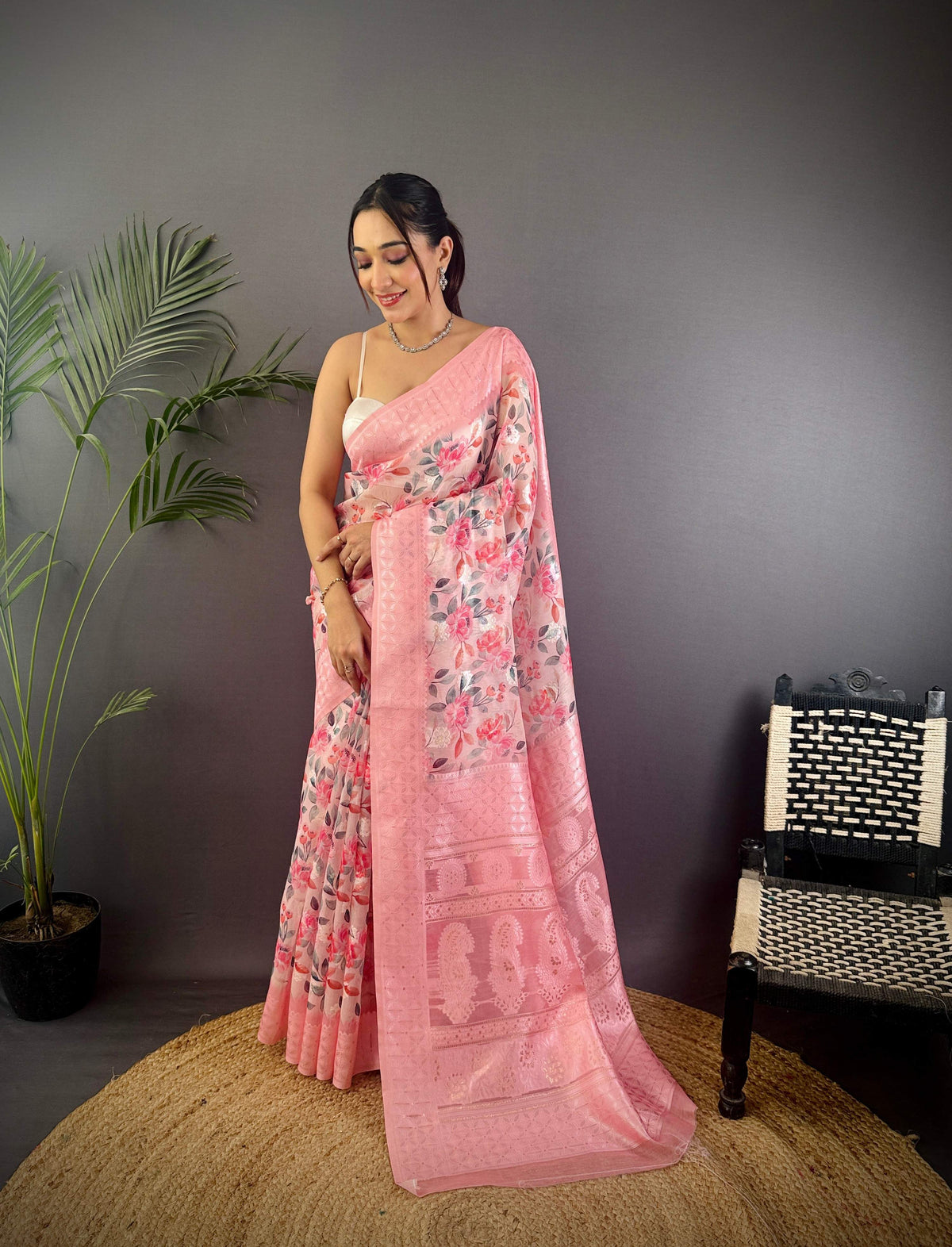 Sonakshi Women's Pink Blend Silk Jacquard Woven Traditional Saree with Blouse | Grocsy