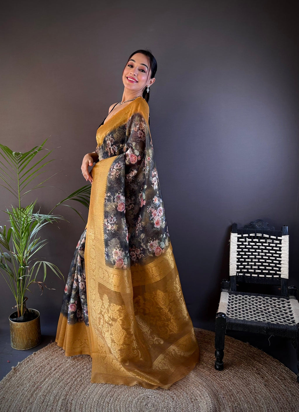 Sonakshi Women's Mehendi Blend Silk Jacquard Woven Traditional Saree with Blouse | Grocsy