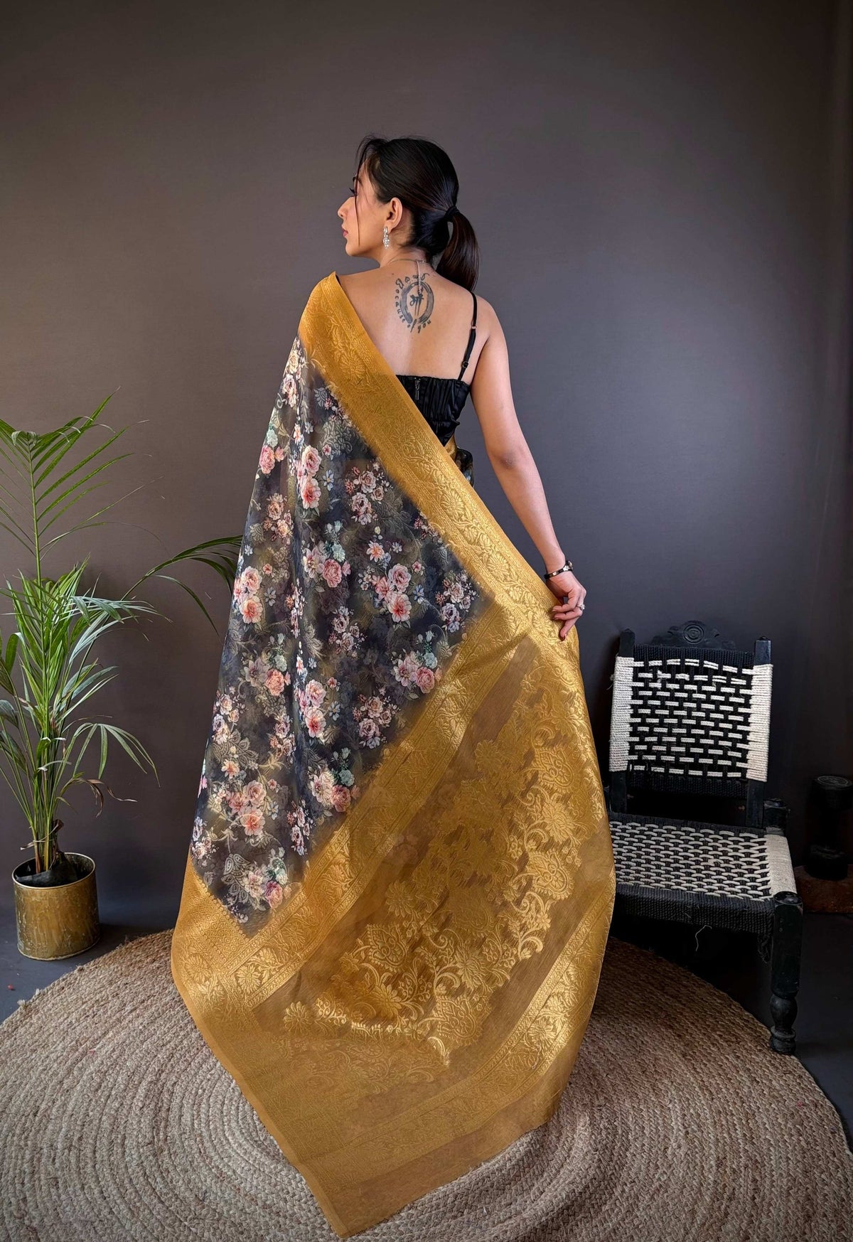 Sonakshi Women's Mehendi Blend Silk Jacquard Woven Traditional Saree with Blouse | Grocsy