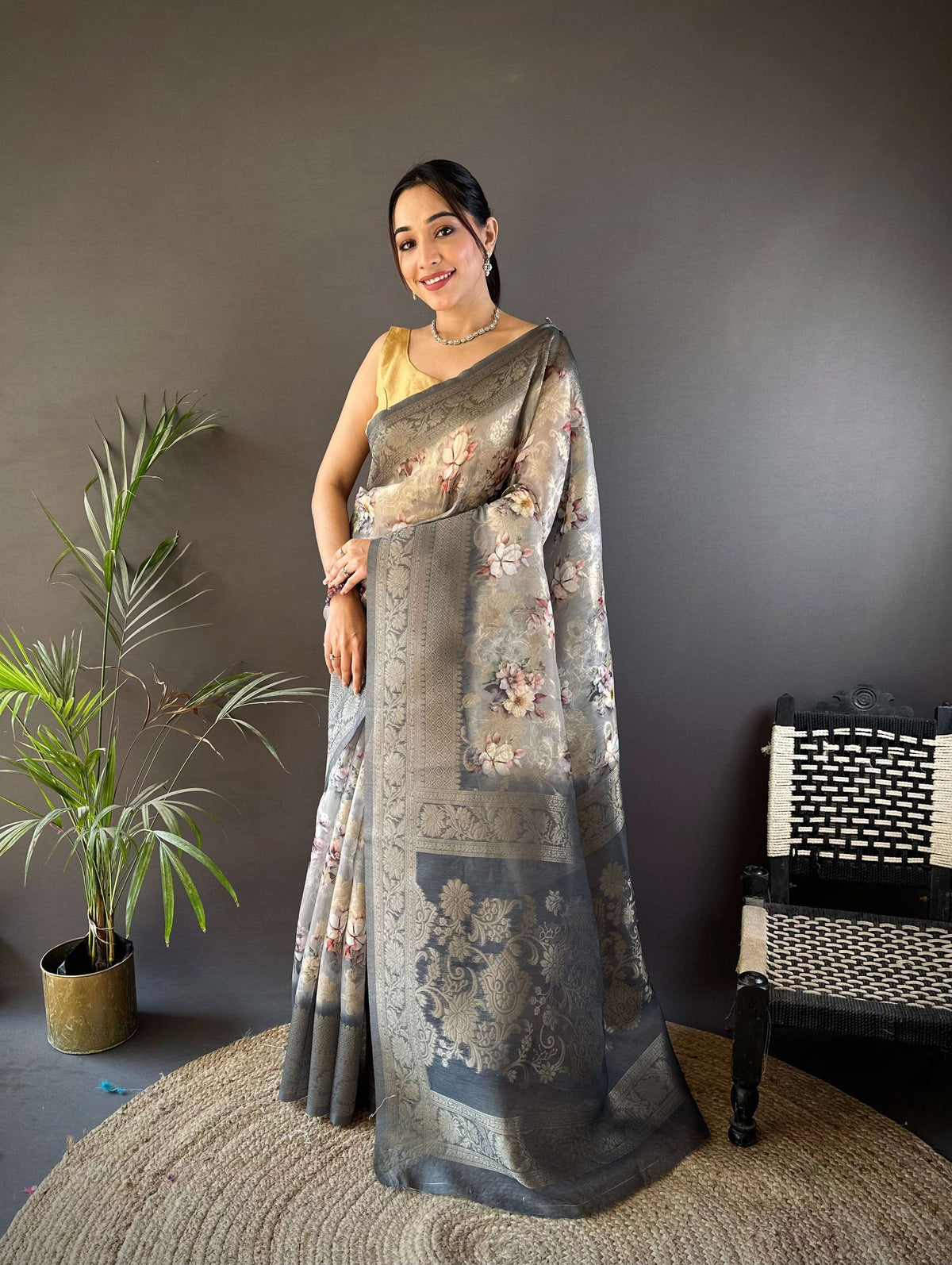 Sonakshi Women's Grey Blend Silk Jacquard Woven Traditional Saree with Blouse | Grocsy