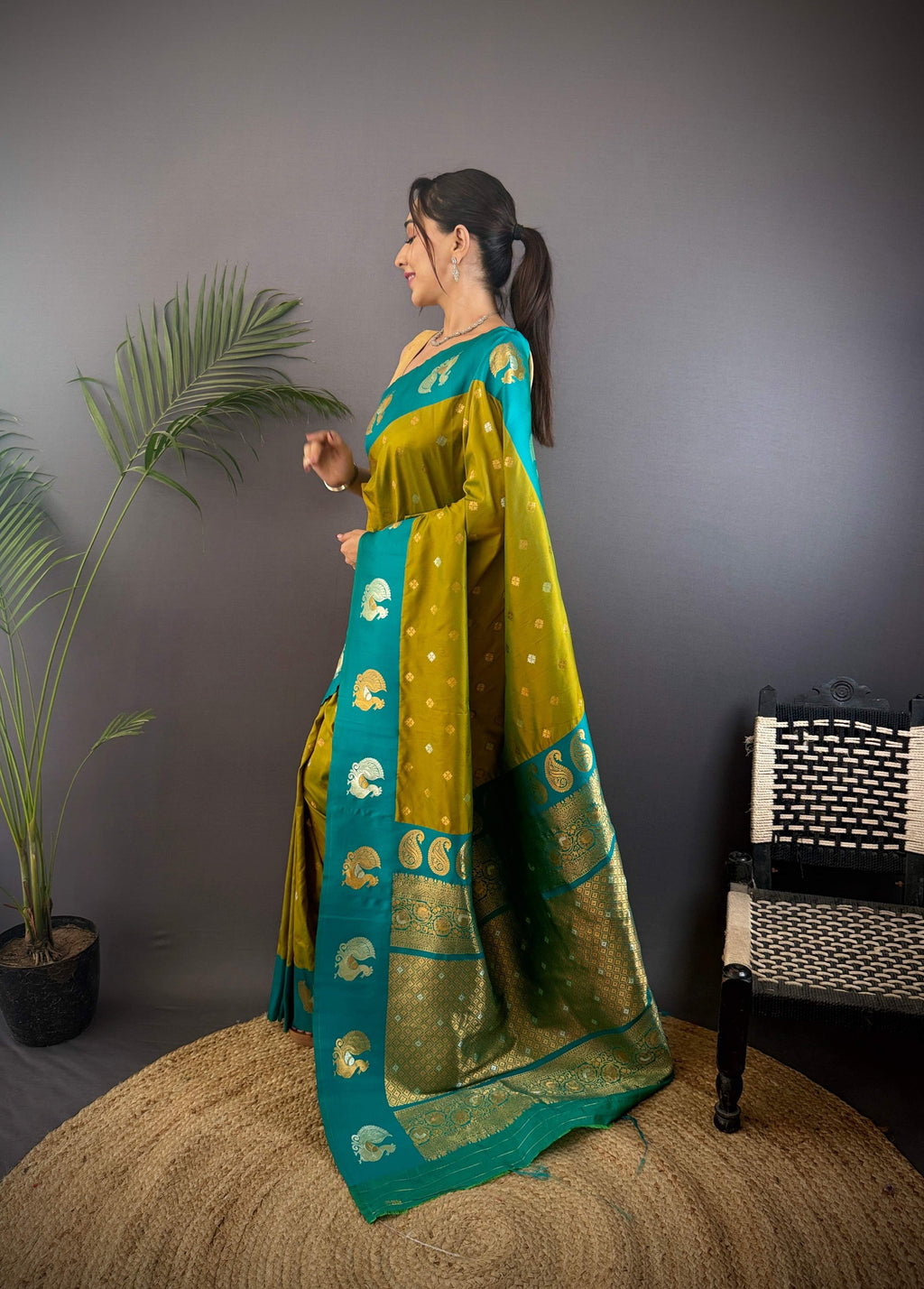 Sonakshi Women's Mehendi Banarasi Silk Zari Weaving Saree with Blouse | Grocsy