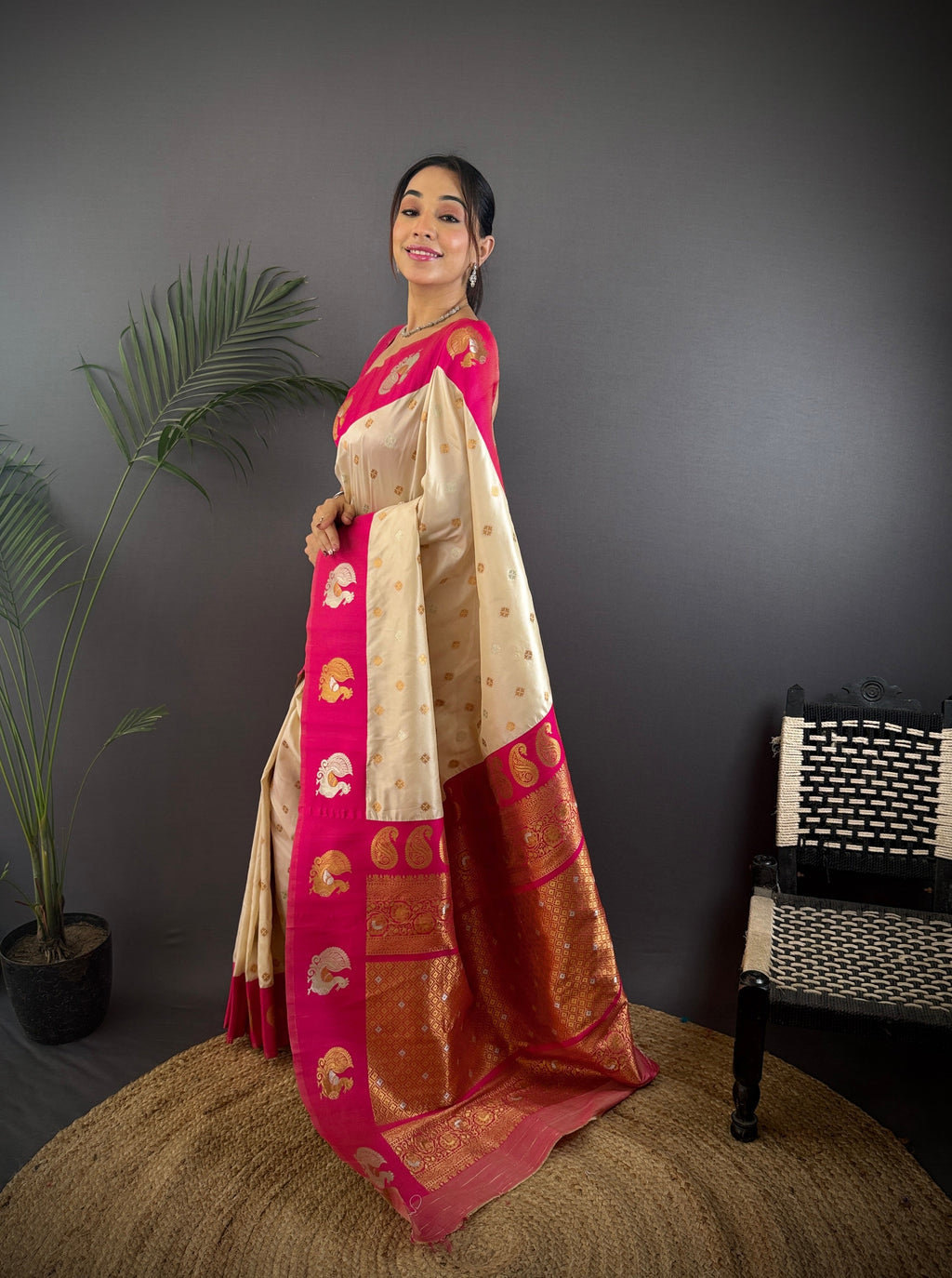 Sonakshi Women's White Banarasi Silk Zari Weaving Saree with Blouse | Grocsy