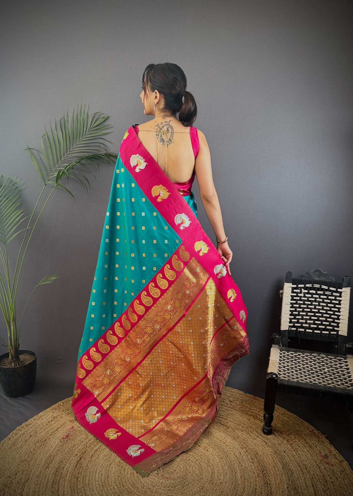 Sonakshi Women's Seagreen Banarasi Silk Zari Weaving Saree with Blouse | Grocsy