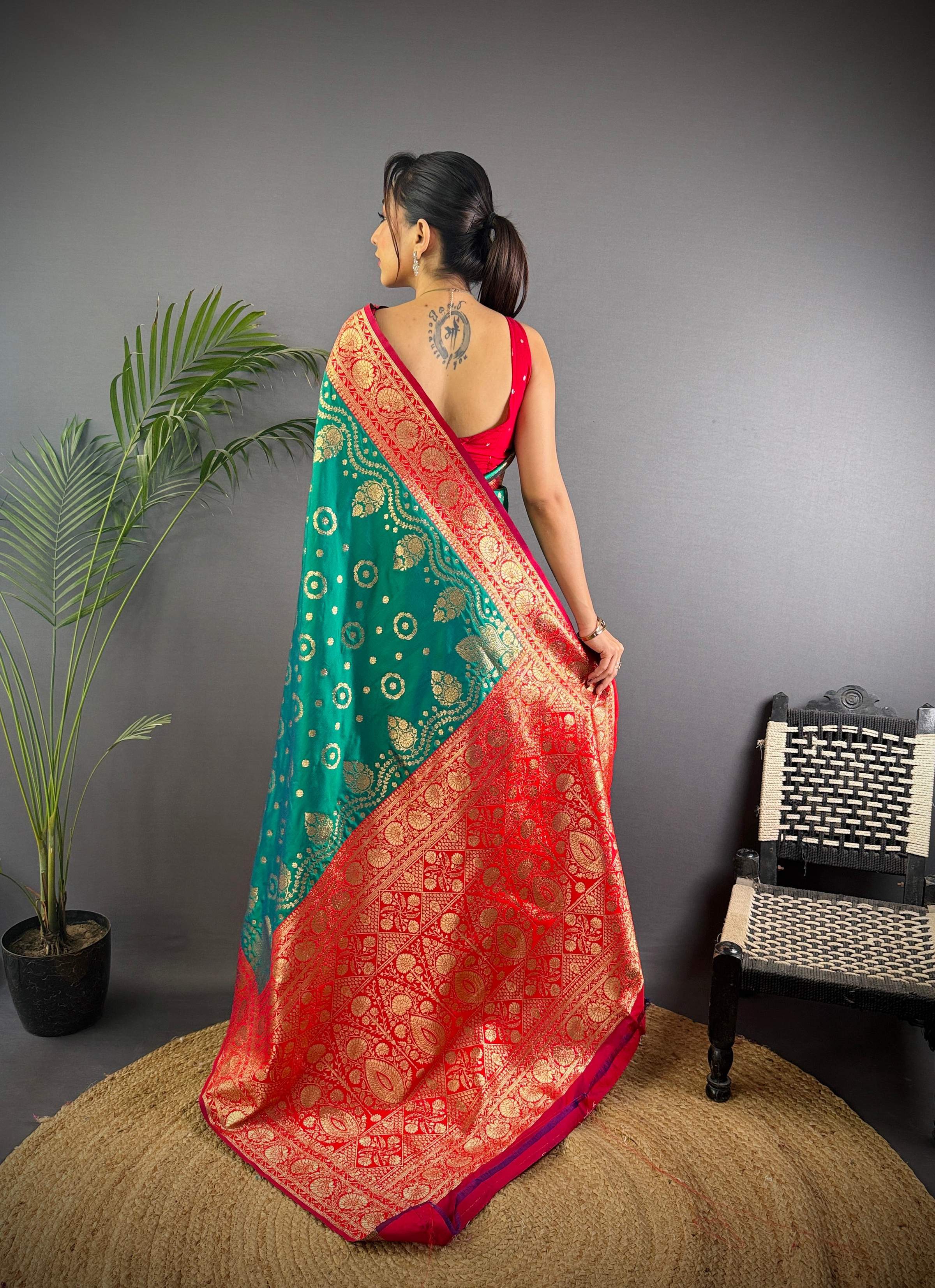 Sonakshi Women's Seagreen Banarasi Silk Zari Weaving Saree with Blouse | Grocsy