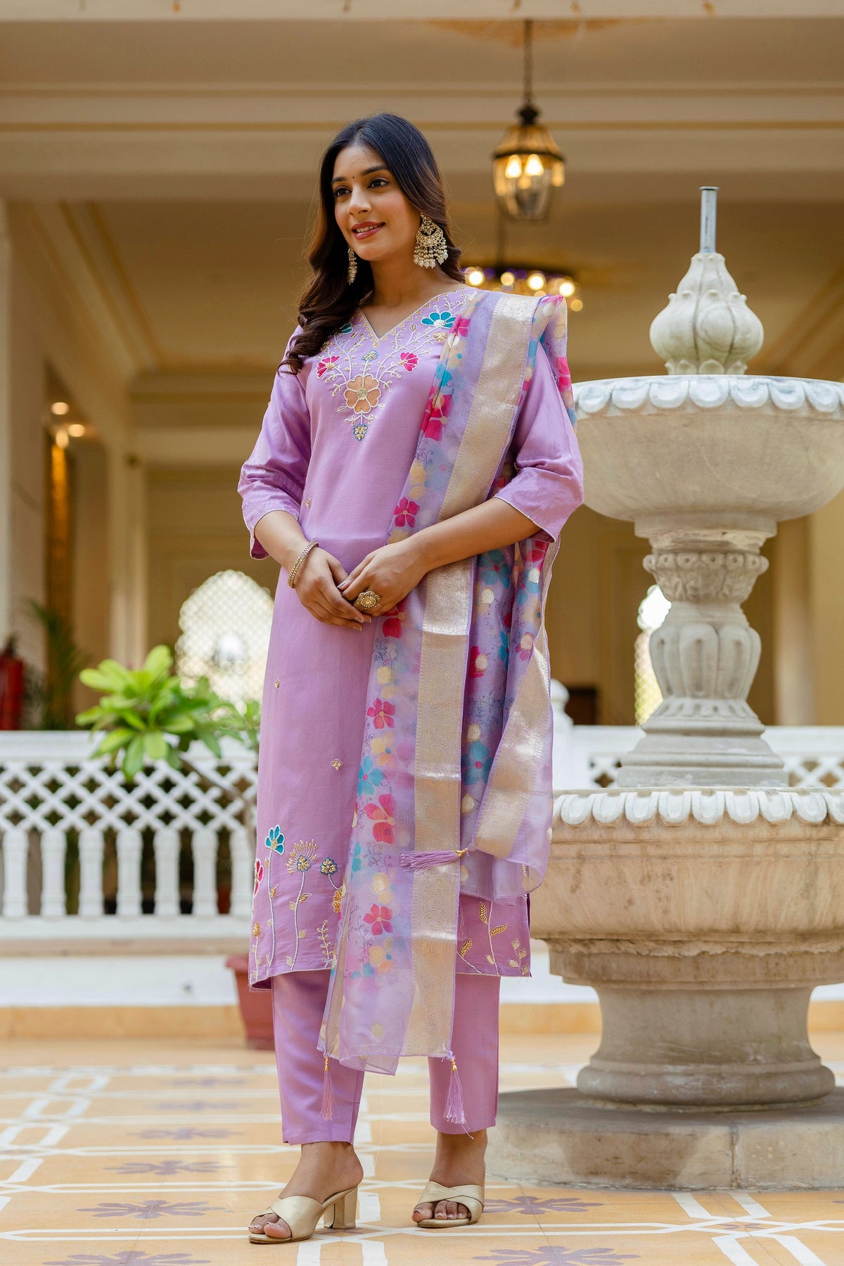 Sonakshi Women's Lavender Viscose Gadhwal Embroidered Beads Kurta Set with Dupatta | Grocsy