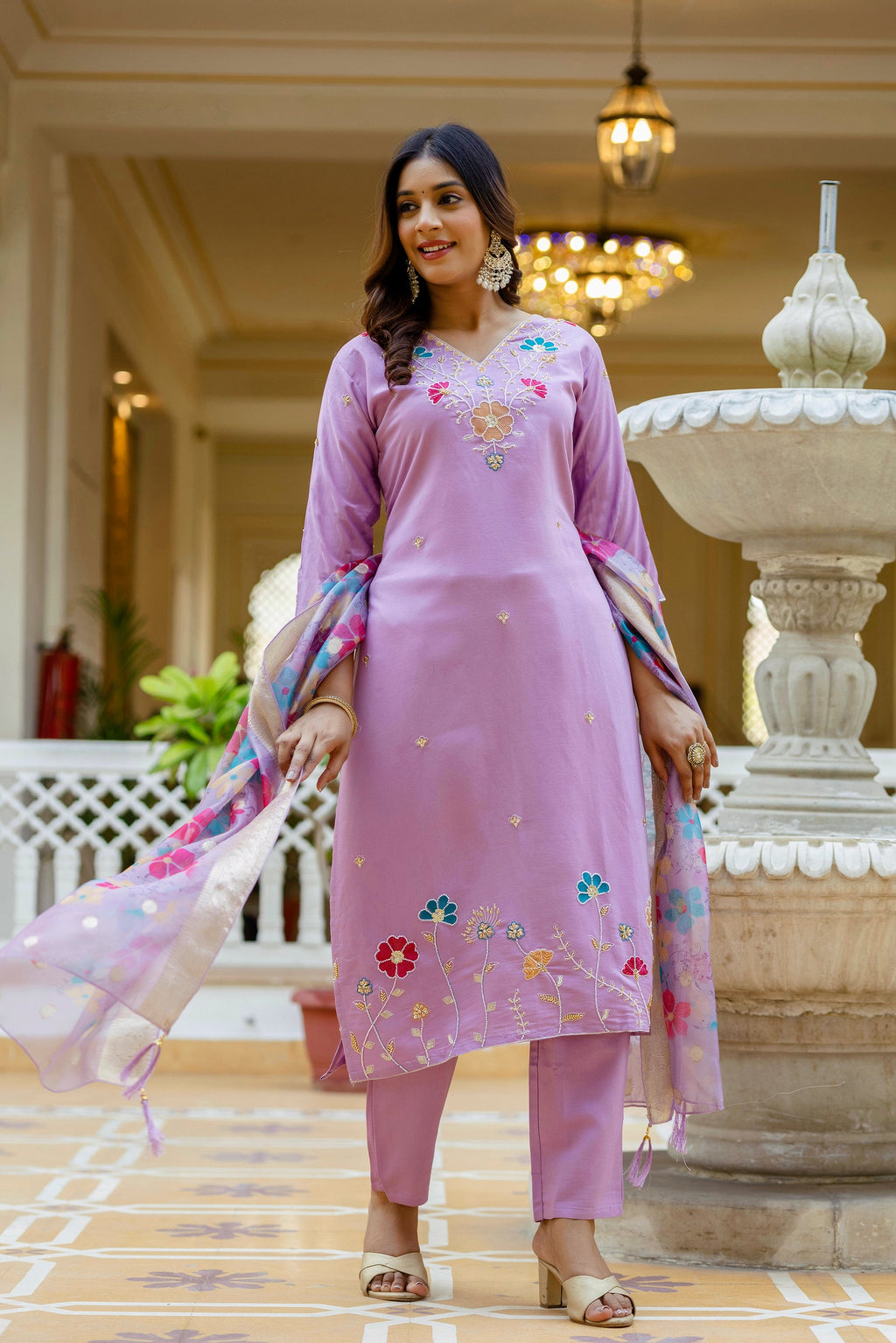Sonakshi Women's Lavender Viscose Gadhwal Embroidered Beads Kurta Set with Dupatta | Grocsy