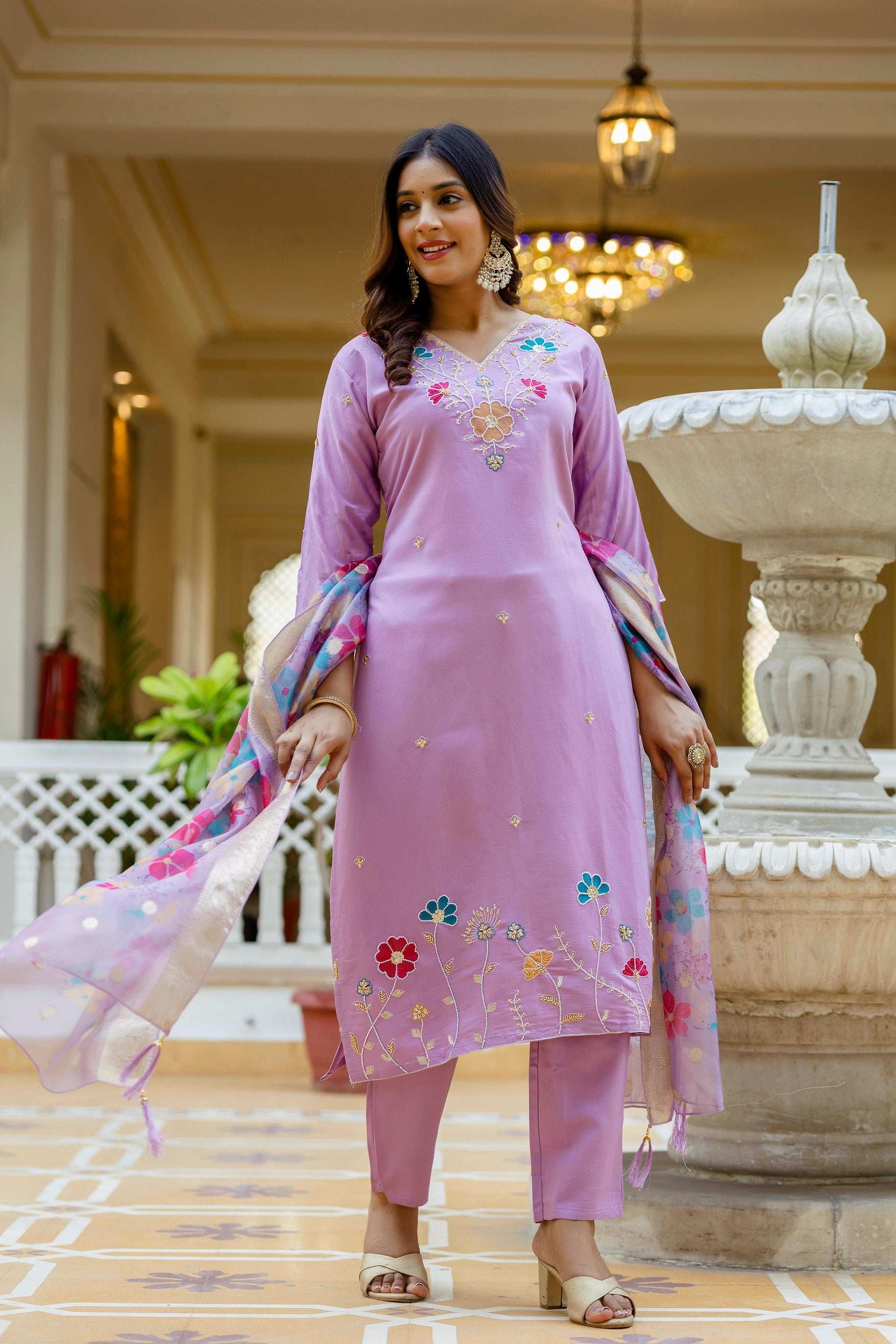 Sonakshi Women's Lavender Viscose Gadhwal Embroidered Beads Kurta Set with Dupatta | Grocsy