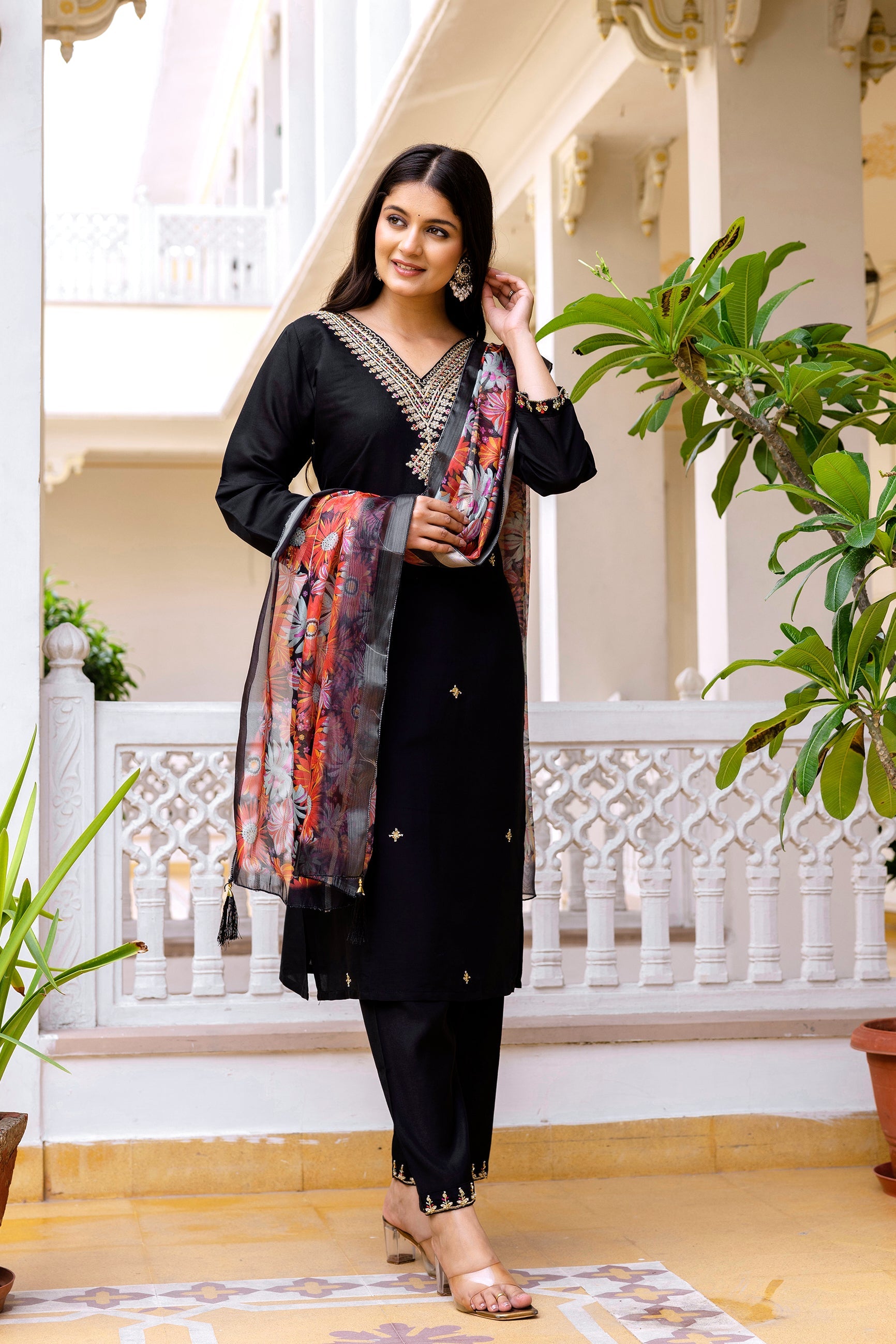 Sonakshi Women's Black Viscose Chanderi Embroidered Kurta Set with Dupatta | Grocsy