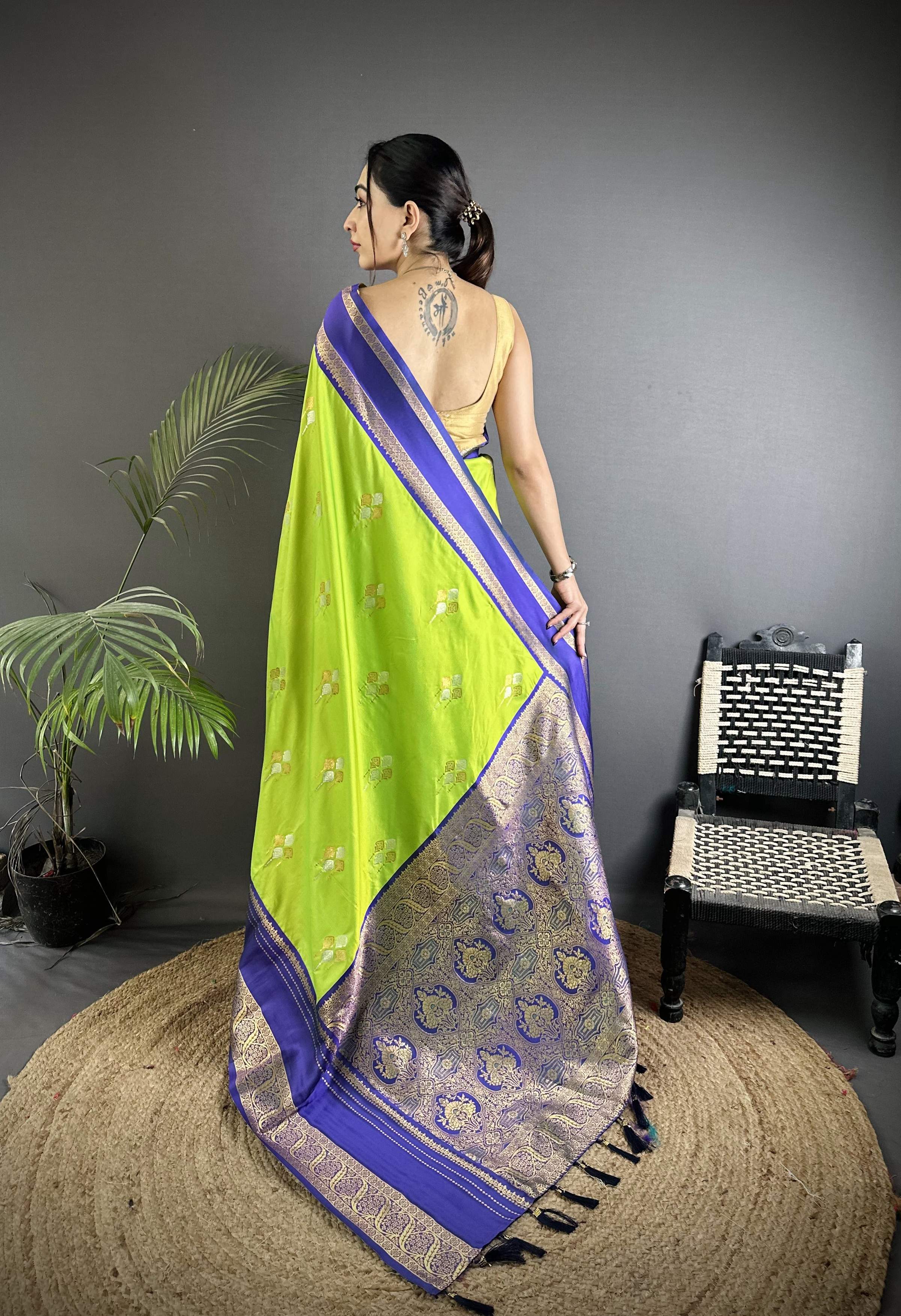 Sonakshi Women'S Parrot Premium Soft Silk Zari Woven Traditional Saree With Blouse | Grocsy