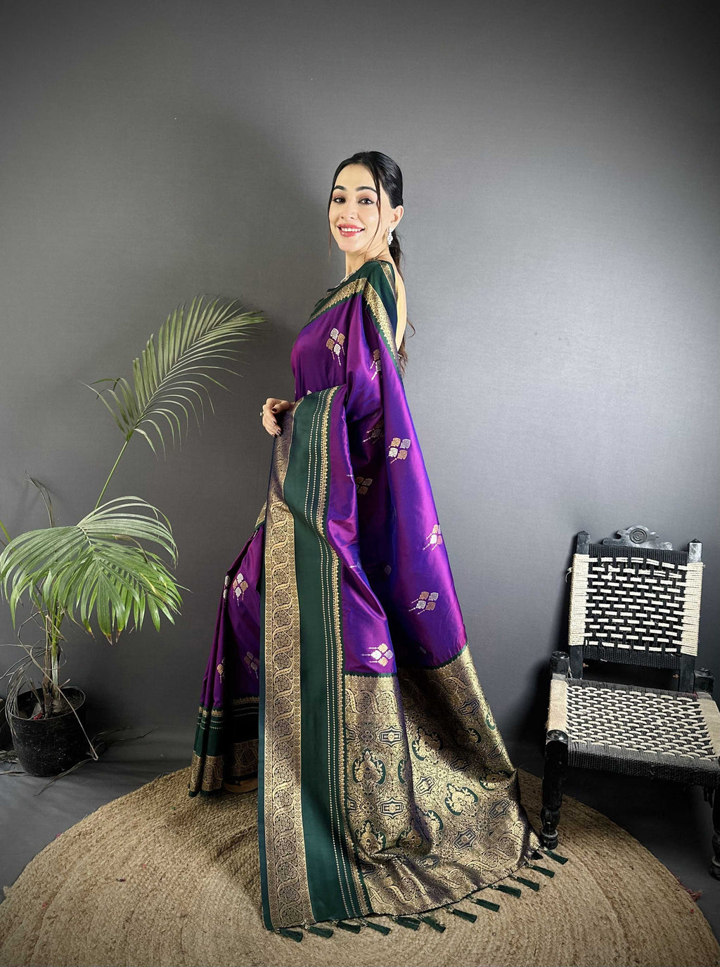 Sonakshi Women'S Purple Premium Soft Silk Zari Woven Traditional Saree With Blouse | Grocsy