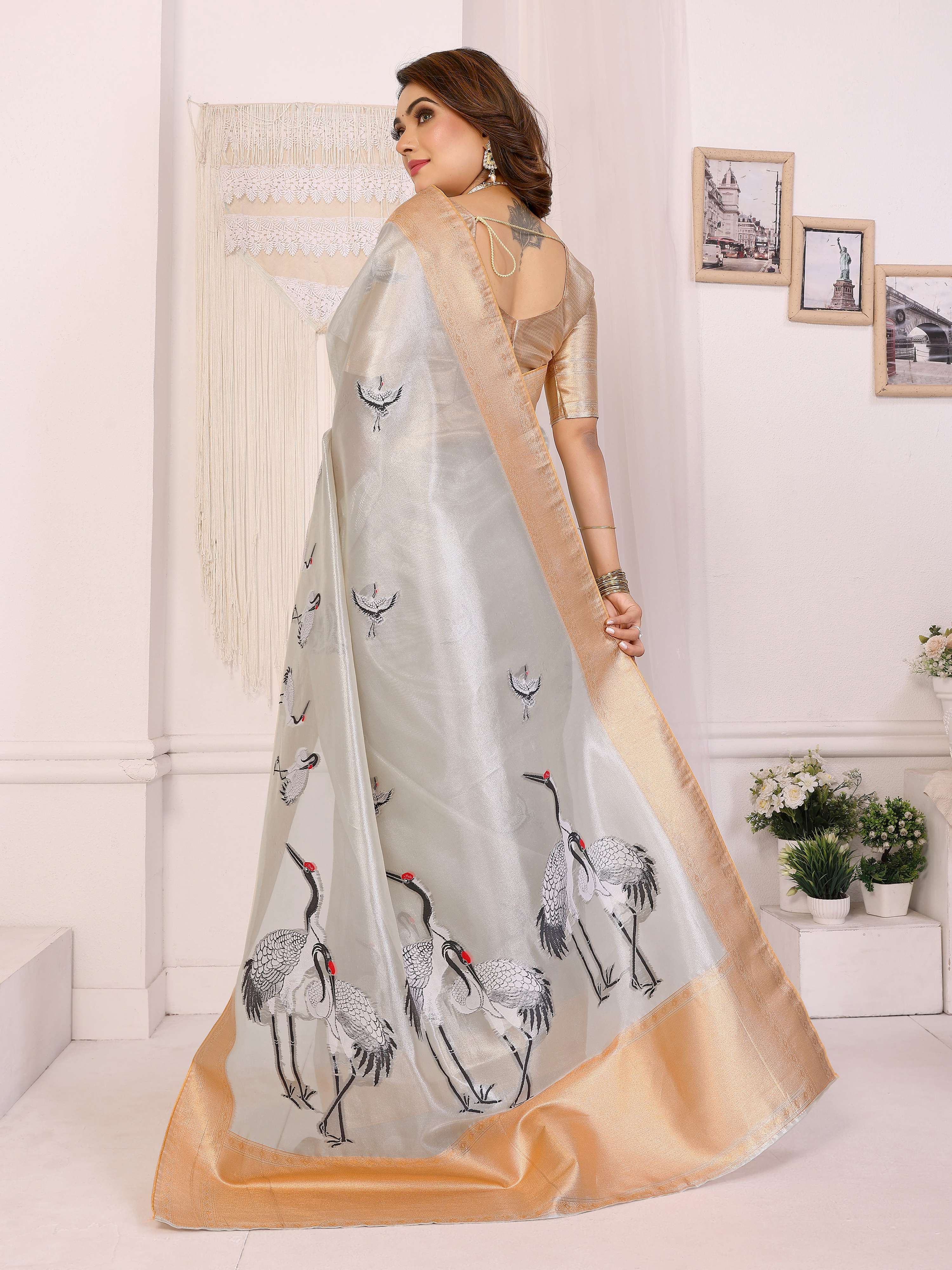 Sonakshi Women'S Offwhite Premium Tissue Silk Copper-Gold Border Traditional Saree With Blouse | Grocsy