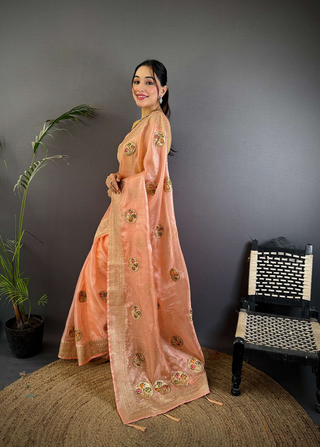 Sonakshi Women'S Peach Pure Organza Silk With Attractive Embroidery Work Traditional Saree With Blouse | Grocsy