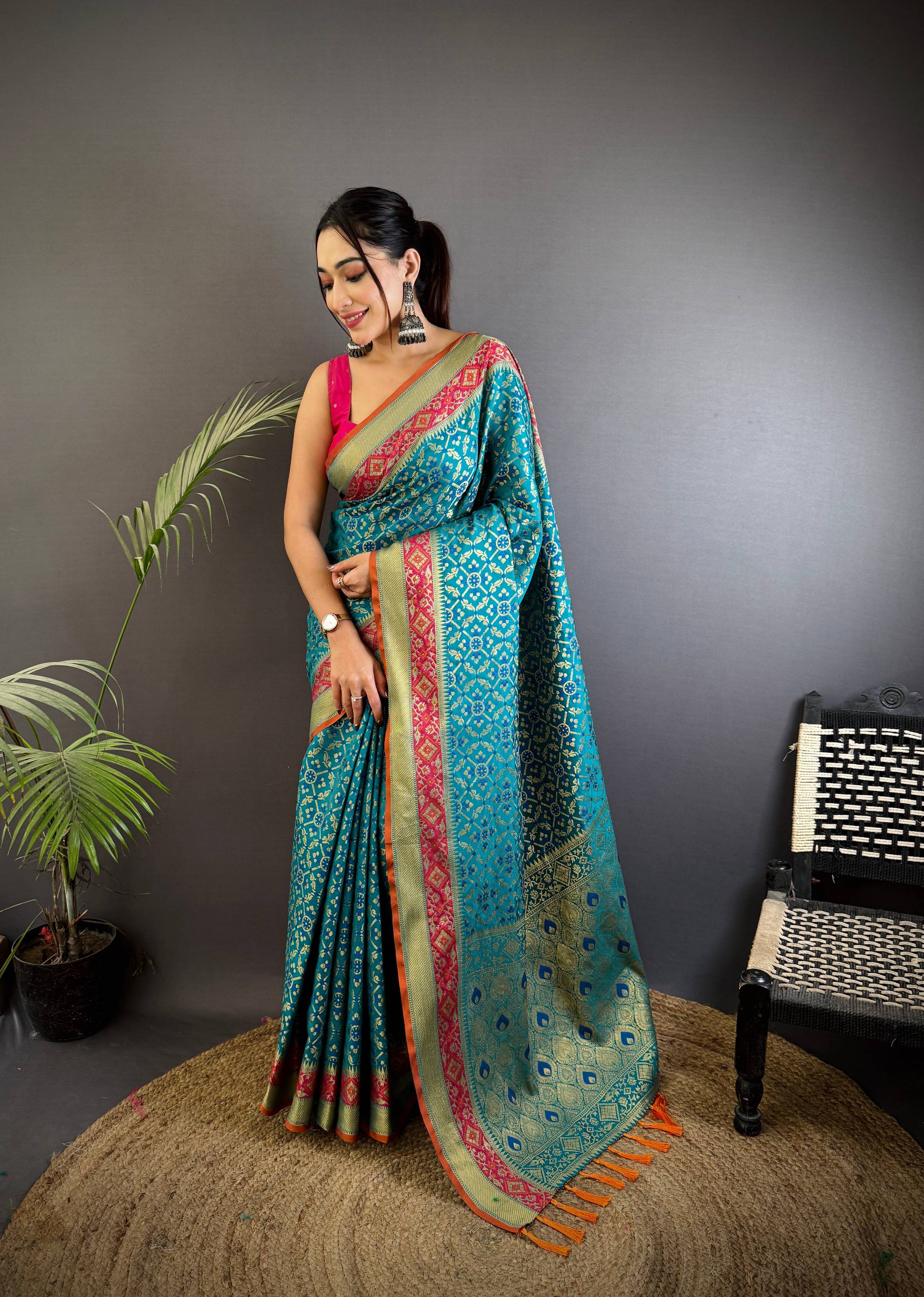 Sonakshi Women'S Teal Banarasi Soft Patola Silk With Meena & Zari Weaving Traditional Saree With Blouse | Grocsy