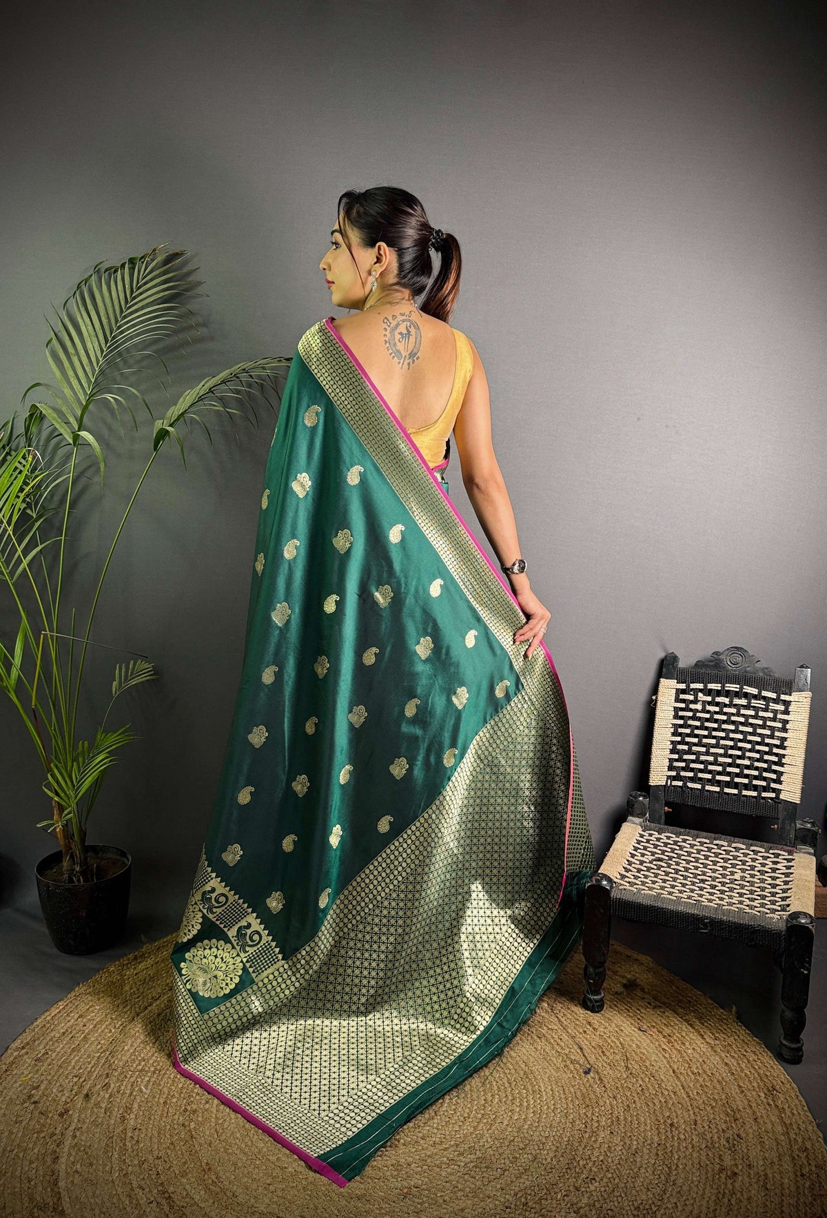 Sonakshi Women's Ramagreen Soft Banarasi Lichi Silk Golden Zari Weaving Traditional Saree with Blouse | Grocsy