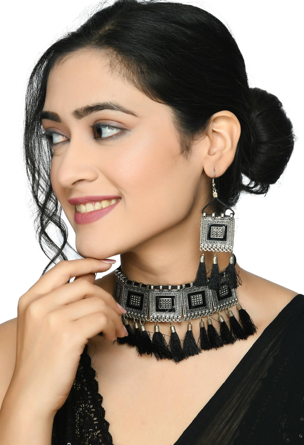 Mominos Fashion Johar Kamal Oxidised Silver-Plated Brass Finish Tassel Work Handicraft Choker For Women (Black) | Grocsy