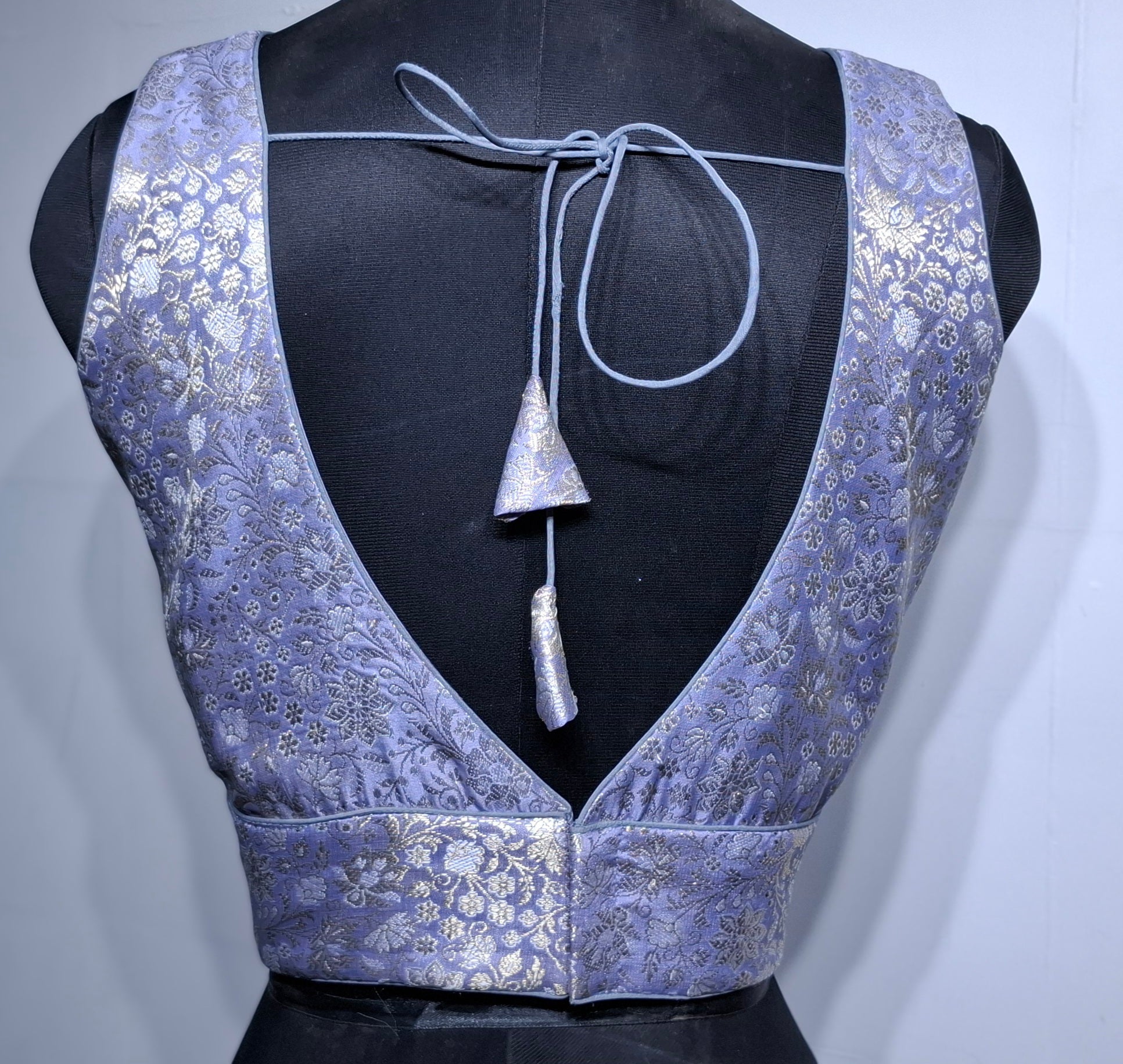 Kia Fashions Mauve Benarsi With Gold & Silver Weave Readymade Blouse | Grocsy