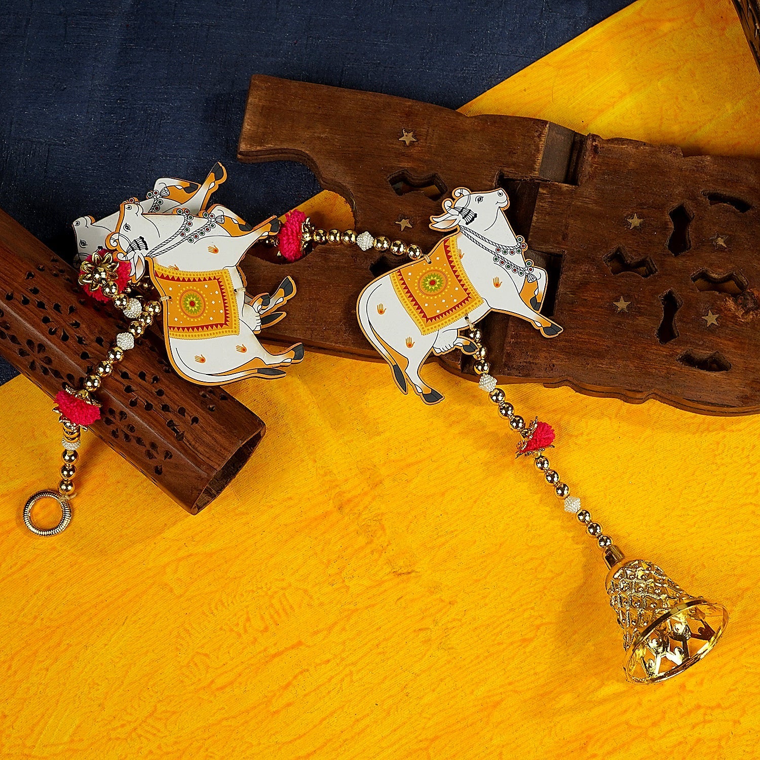 Sri Rudra Cow Hanging (SR 03303) | Grocsy