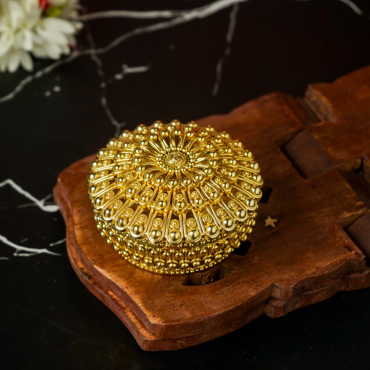 Sri Rudra Gold Fancy Tray Round Bowl (EAN 8906101491865) | Grocsy