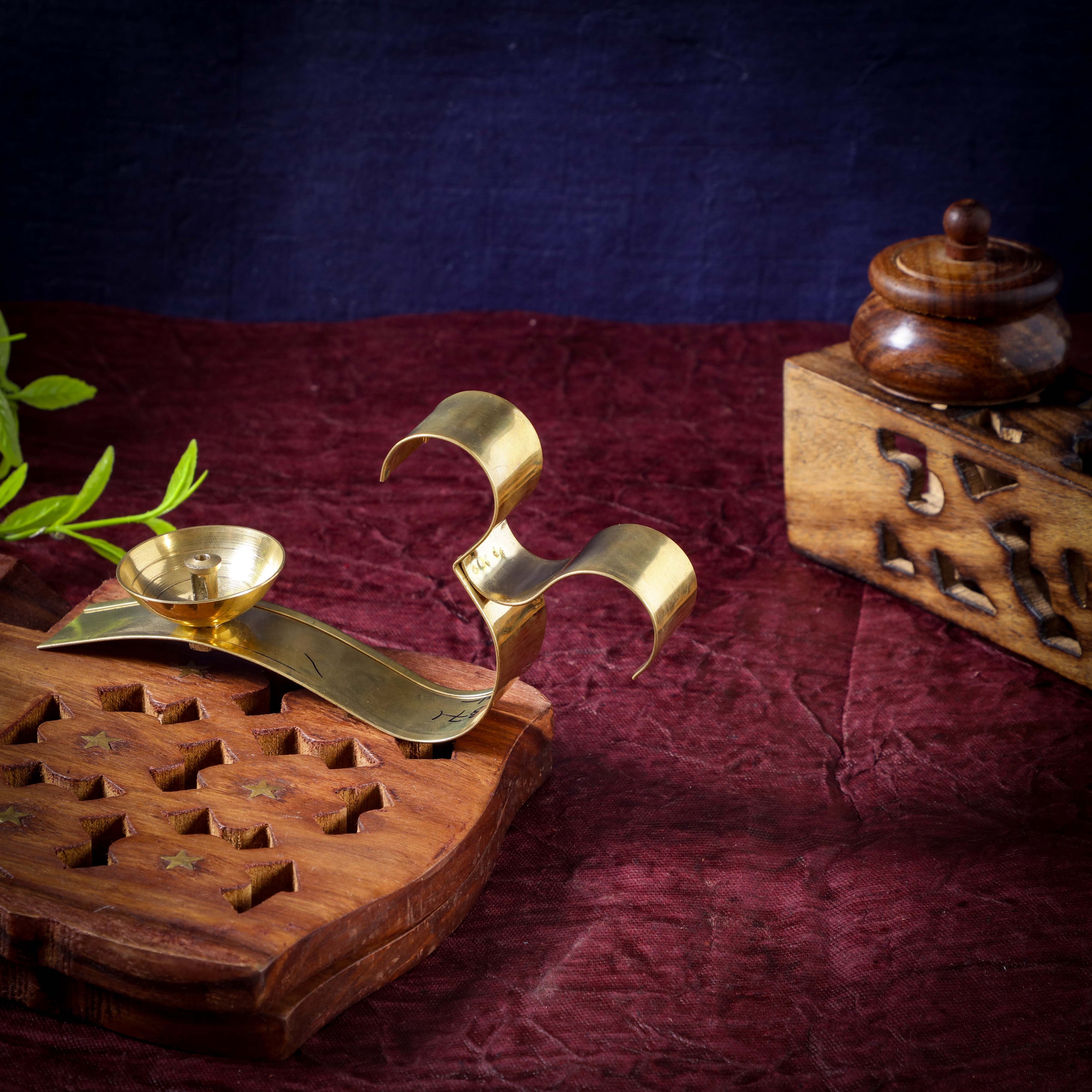 Sri Rudra Om Brass Diya (SR 02371) | Grocsy