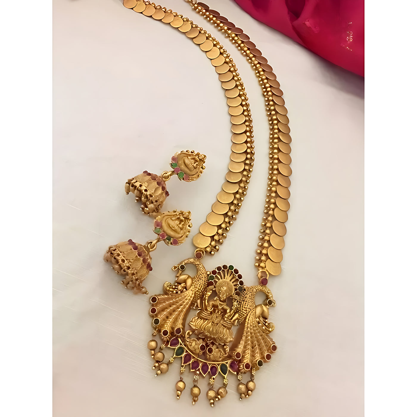 Jewel City Elegant Gold Jewelry Set: Necklace and Earrings with Pearls and Gemstones | Grocsy