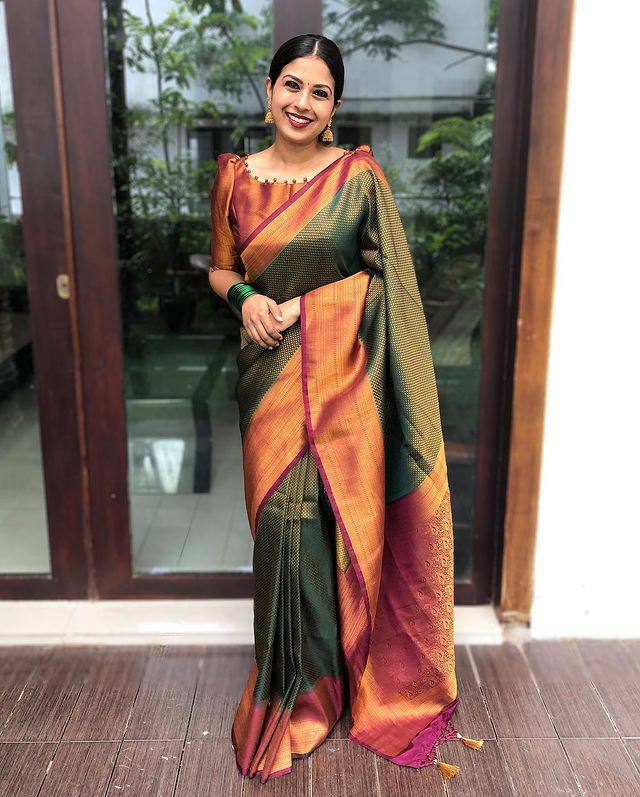 Vamika Weaving Banarasi Jacquard Green Kanjivaram Saree | Grocsy