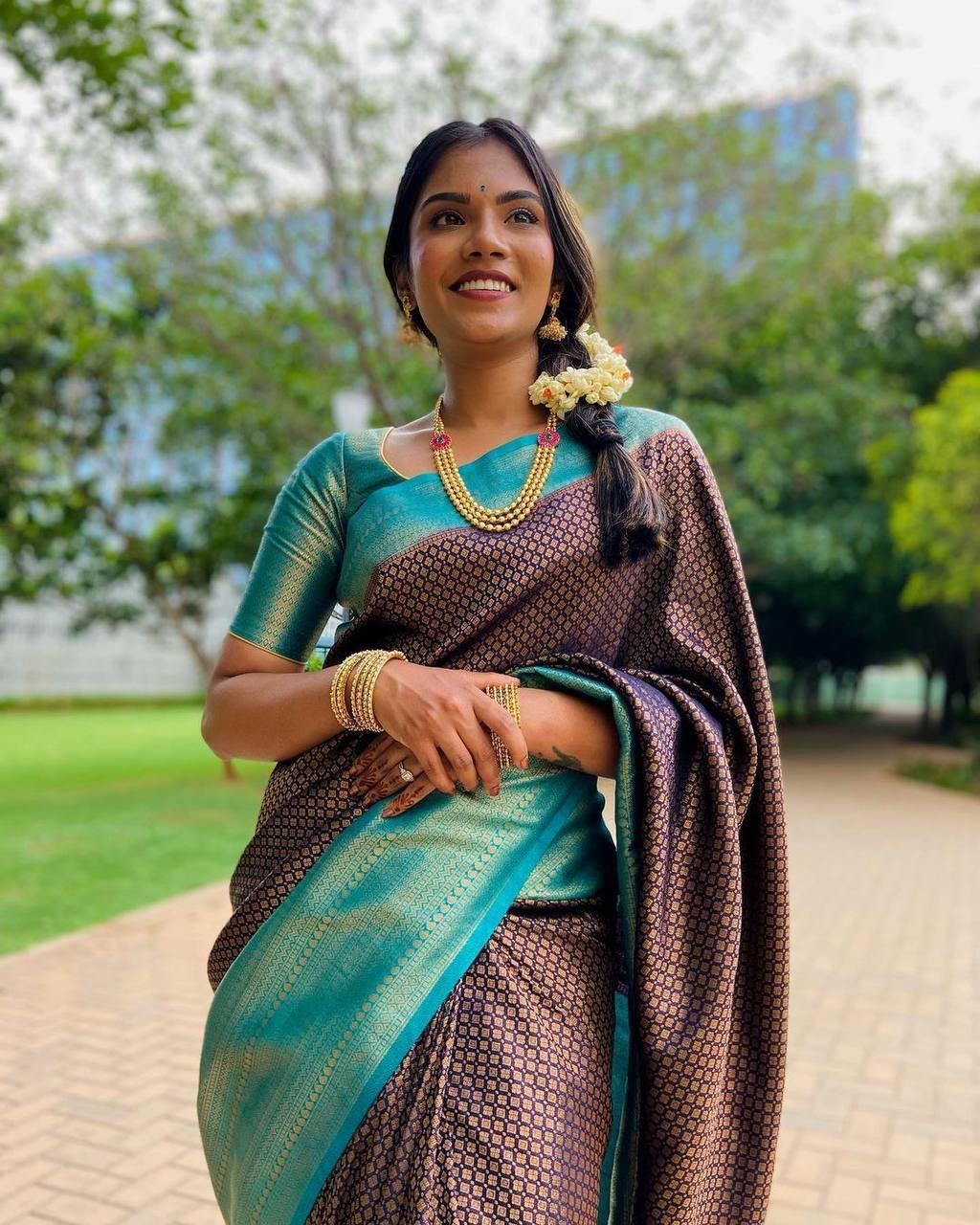 Vamika Weaving Banarasi Jacquard Purple Kanjivaram Saree | Grocsy