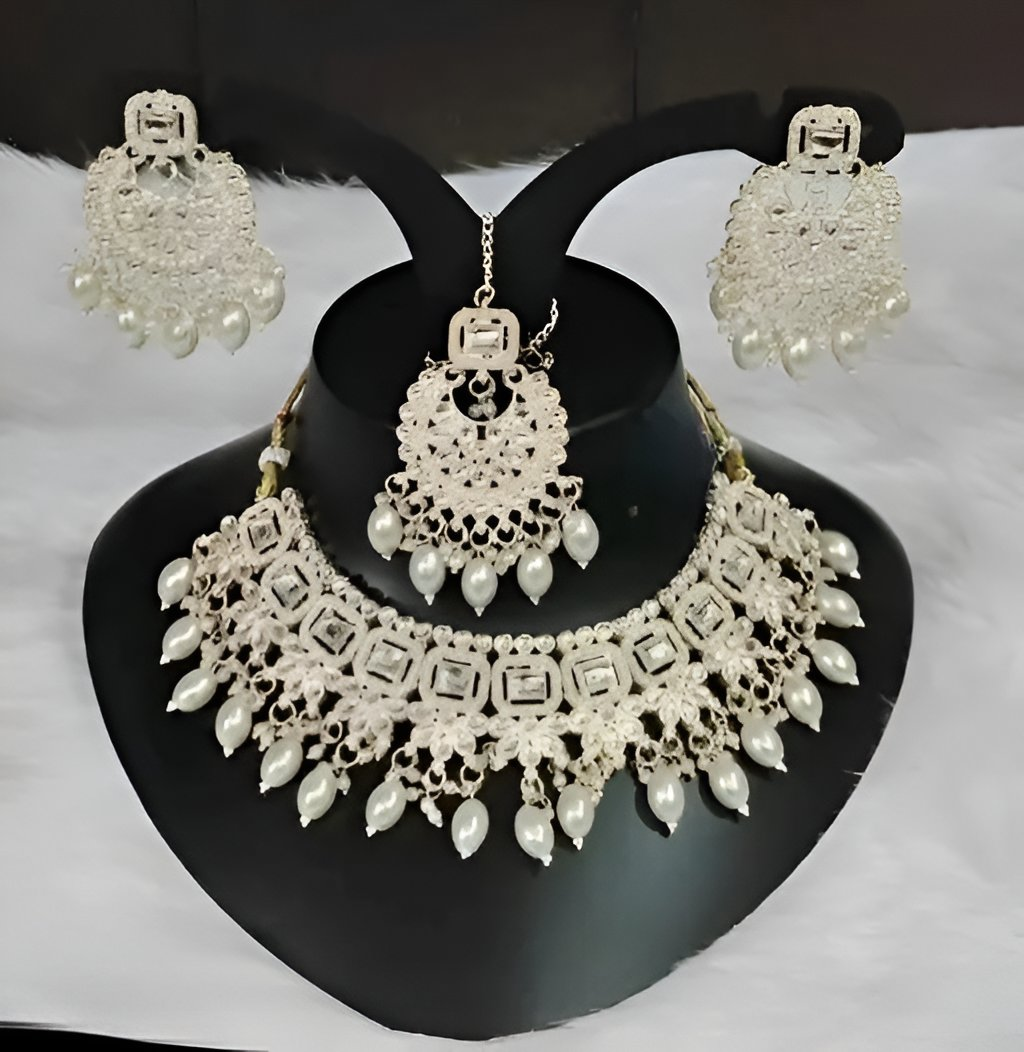 Jewel City Elegant Kundan Pearl Choker Necklace Set - Traditional Indian Bridal Jewelry with Earrings & Maang Tikka | Grocsy