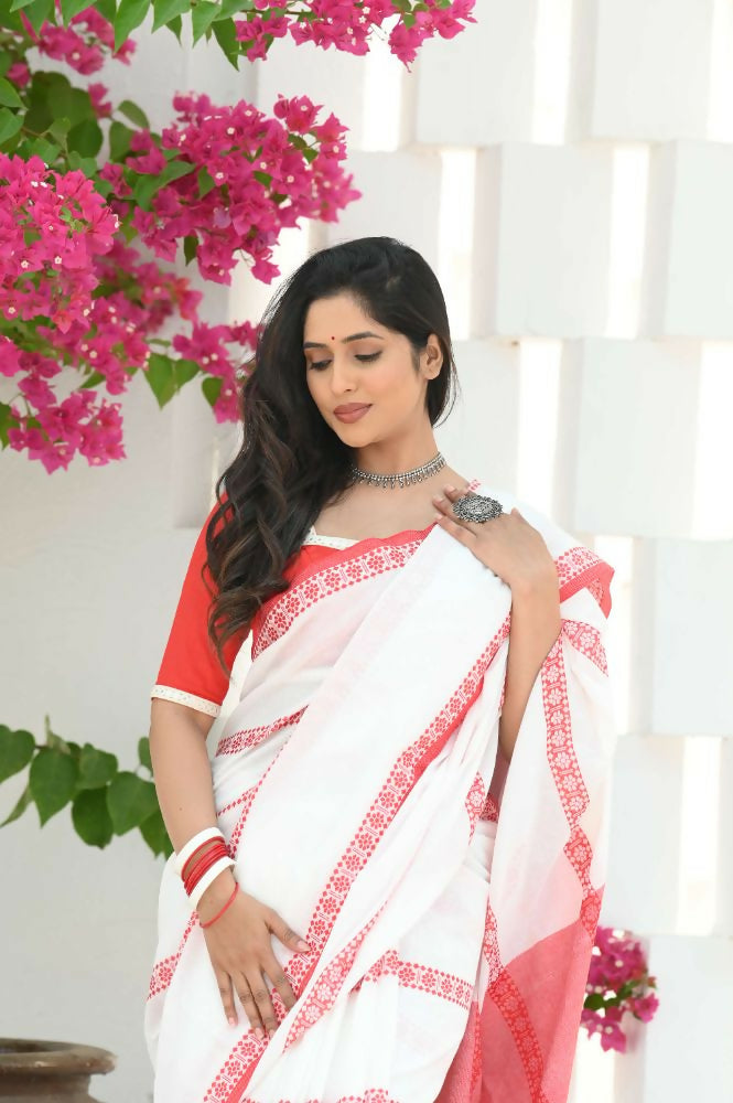 Beatitude White Cotton Handloom Saree | Grocsy