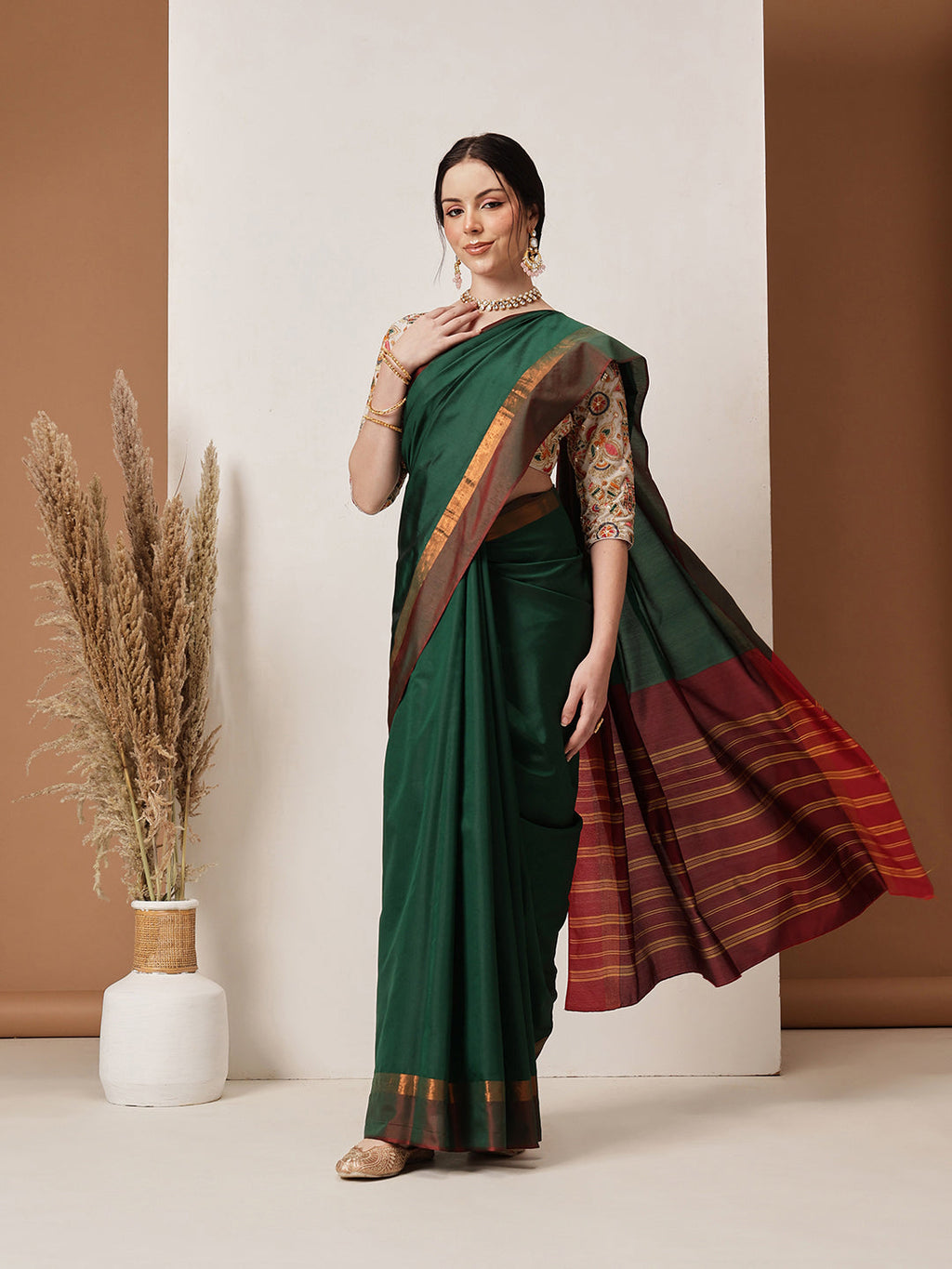 Hiral Fashion Green Banarasi Art Silk Solid Saree | Grocsy