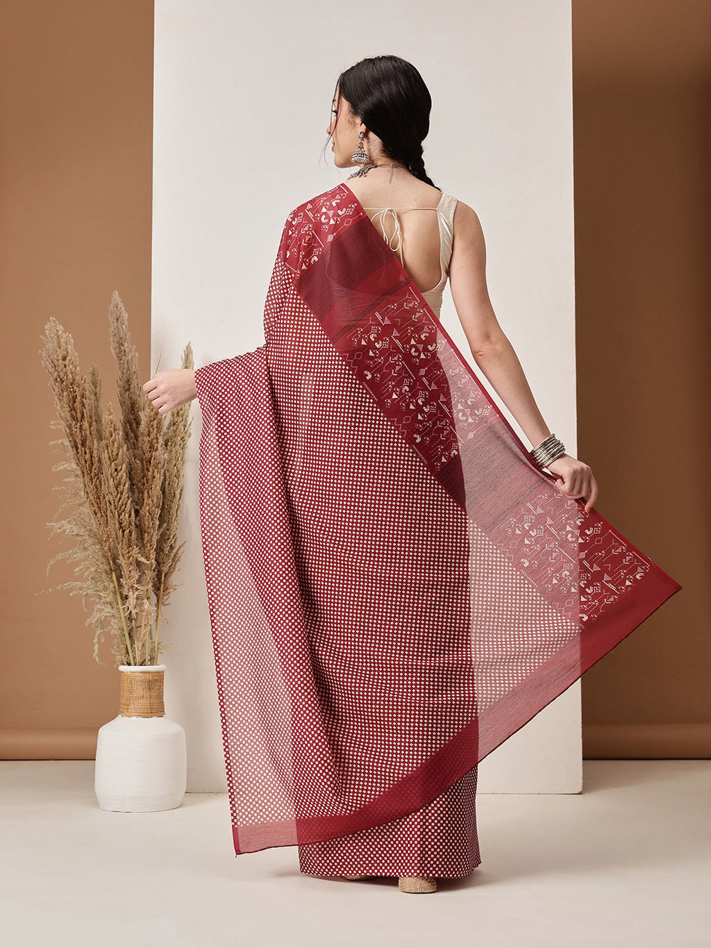 Hiral Fashion Maroon Bollywood Mul Cotton Abstract Digital Printed Saree | Grocsy