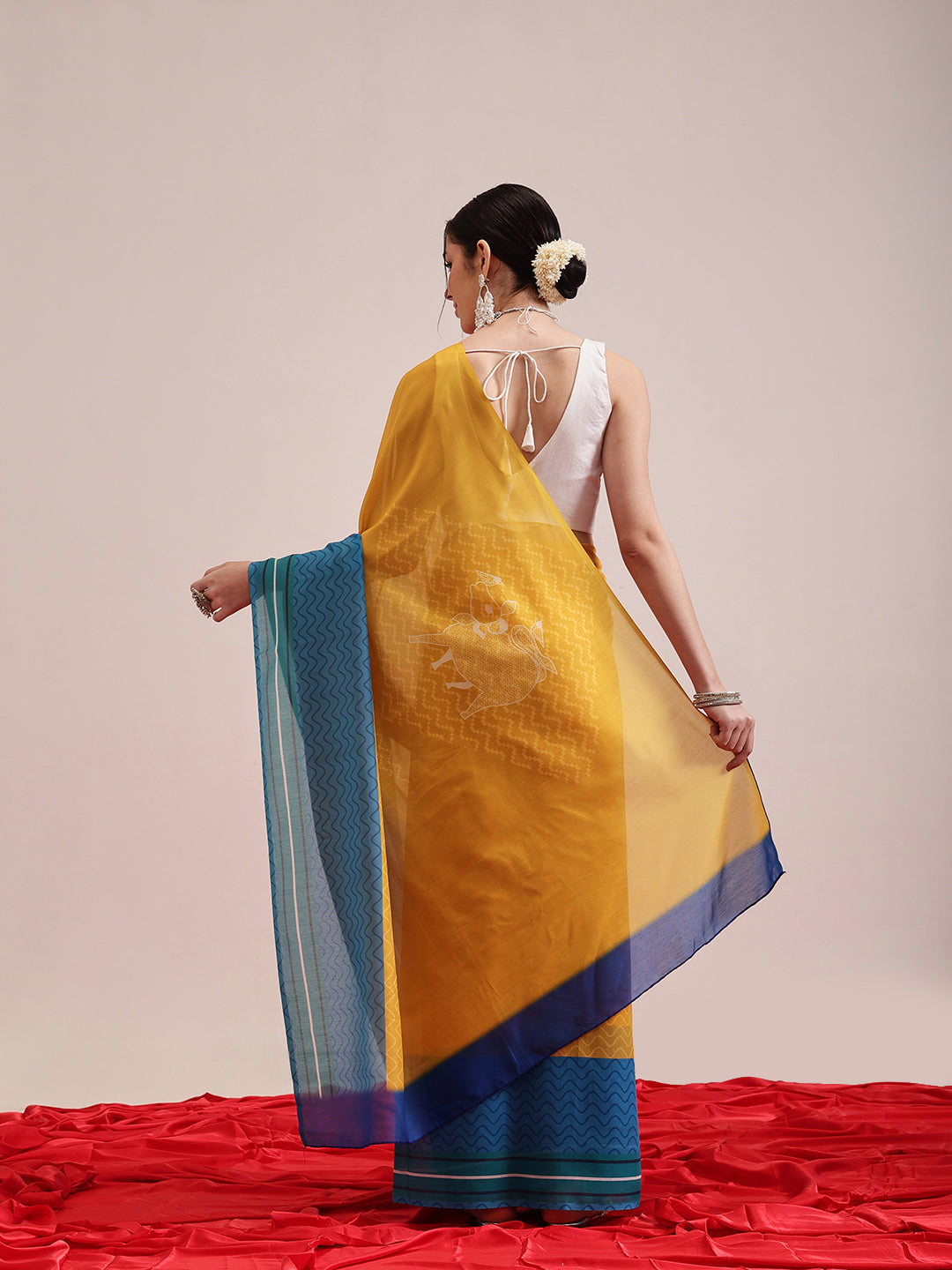 Hiral Fashion Yellow Bollywood Mul Cotton Abstract Digital Printed Saree | Grocsy