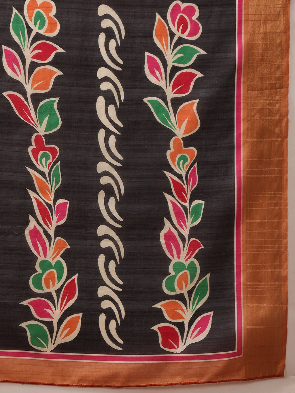 Hiral Fashion Black Banarasi Silk Blend Floral Digital Printed Saree | Grocsy