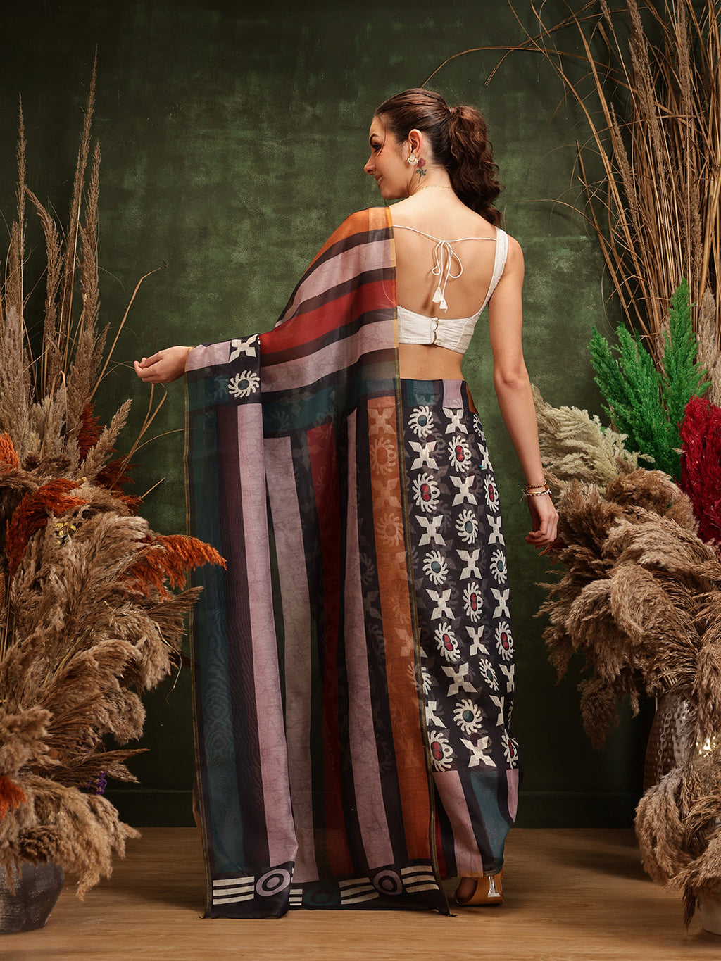 Hiral Fashion Black Cotton Silk Abstract Digital Printed Saree | Grocsy