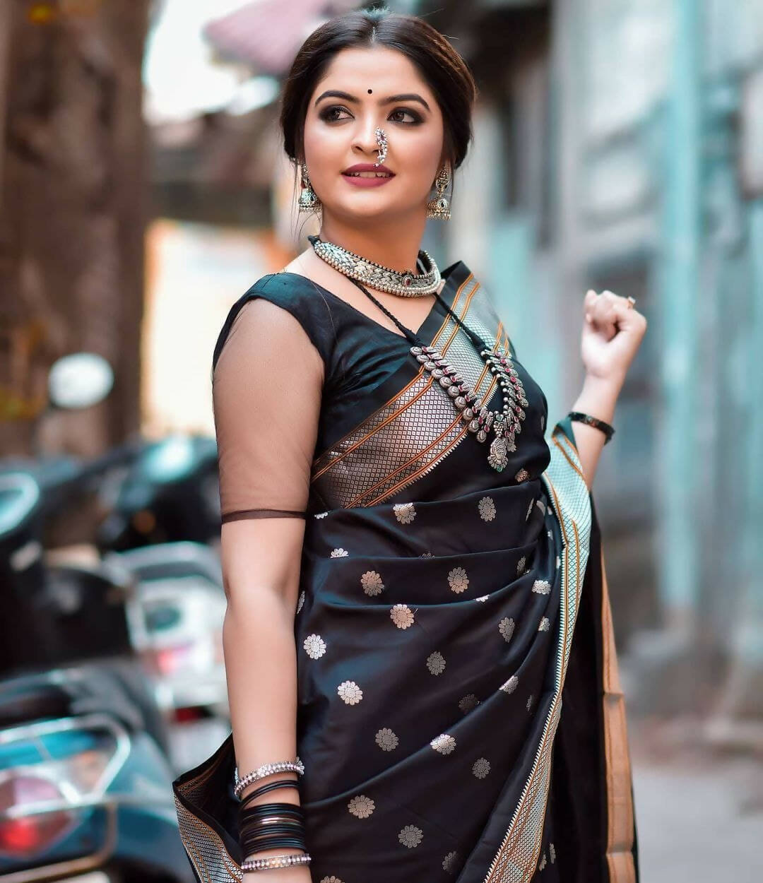 DEIANA'S Beautiful Designer Golden zari Soft Lichi Silk Saree - Black | Grocsy