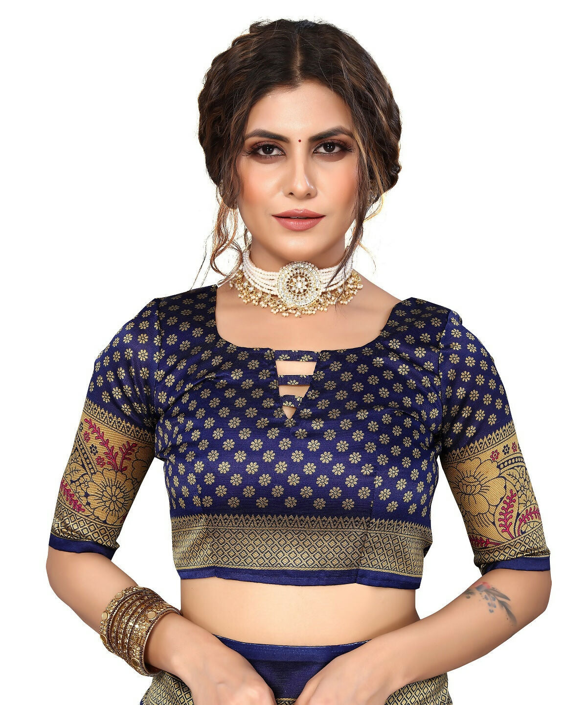 Vamika white & navy Printed Art Silk Saree | Grocsy