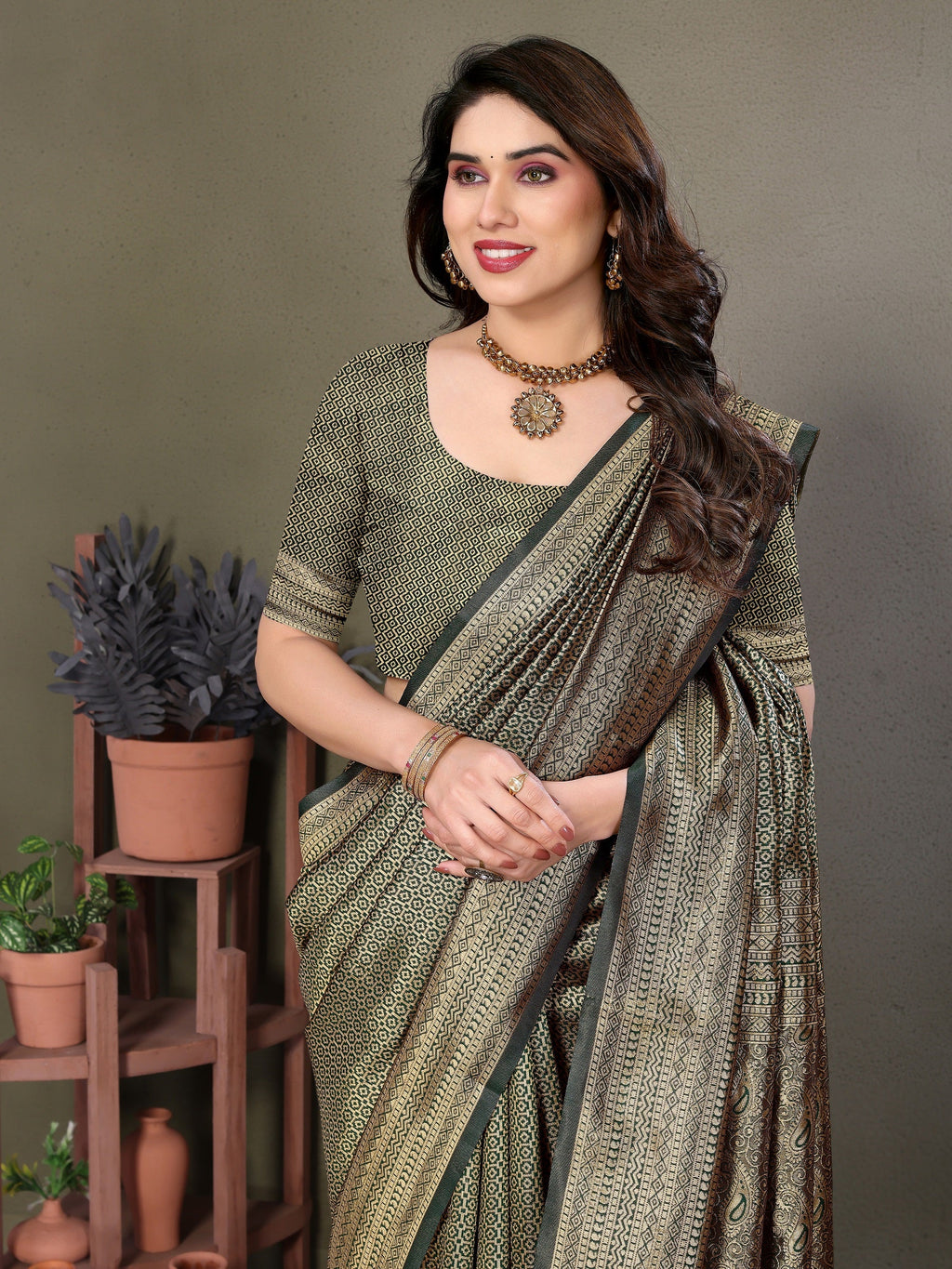 Vedant Vastram Litchi Silk Banarasi Silk Saree - Bottle Green | Grocsy