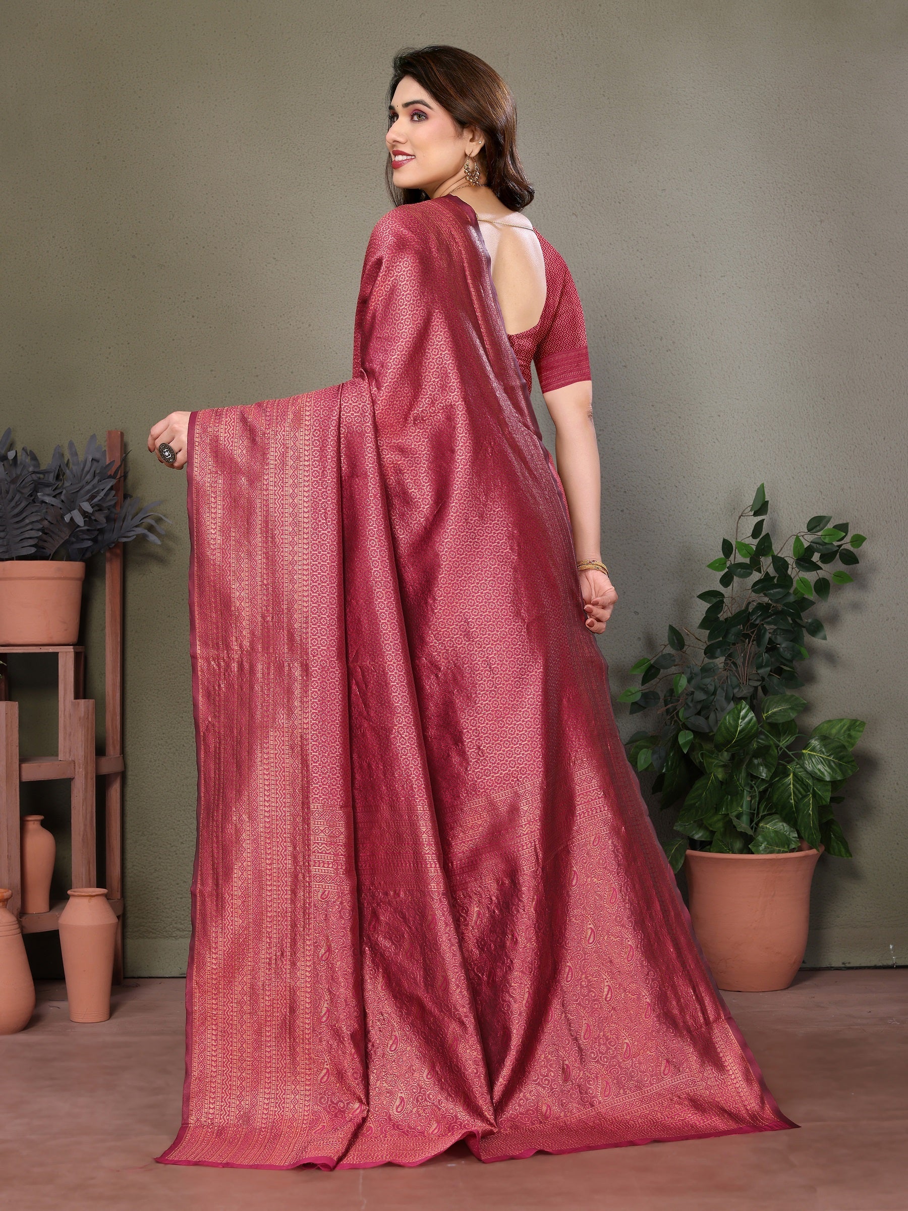 Vedant Vastram Litchi Silk Banarasi Silk Saree - Maroon | Grocsy
