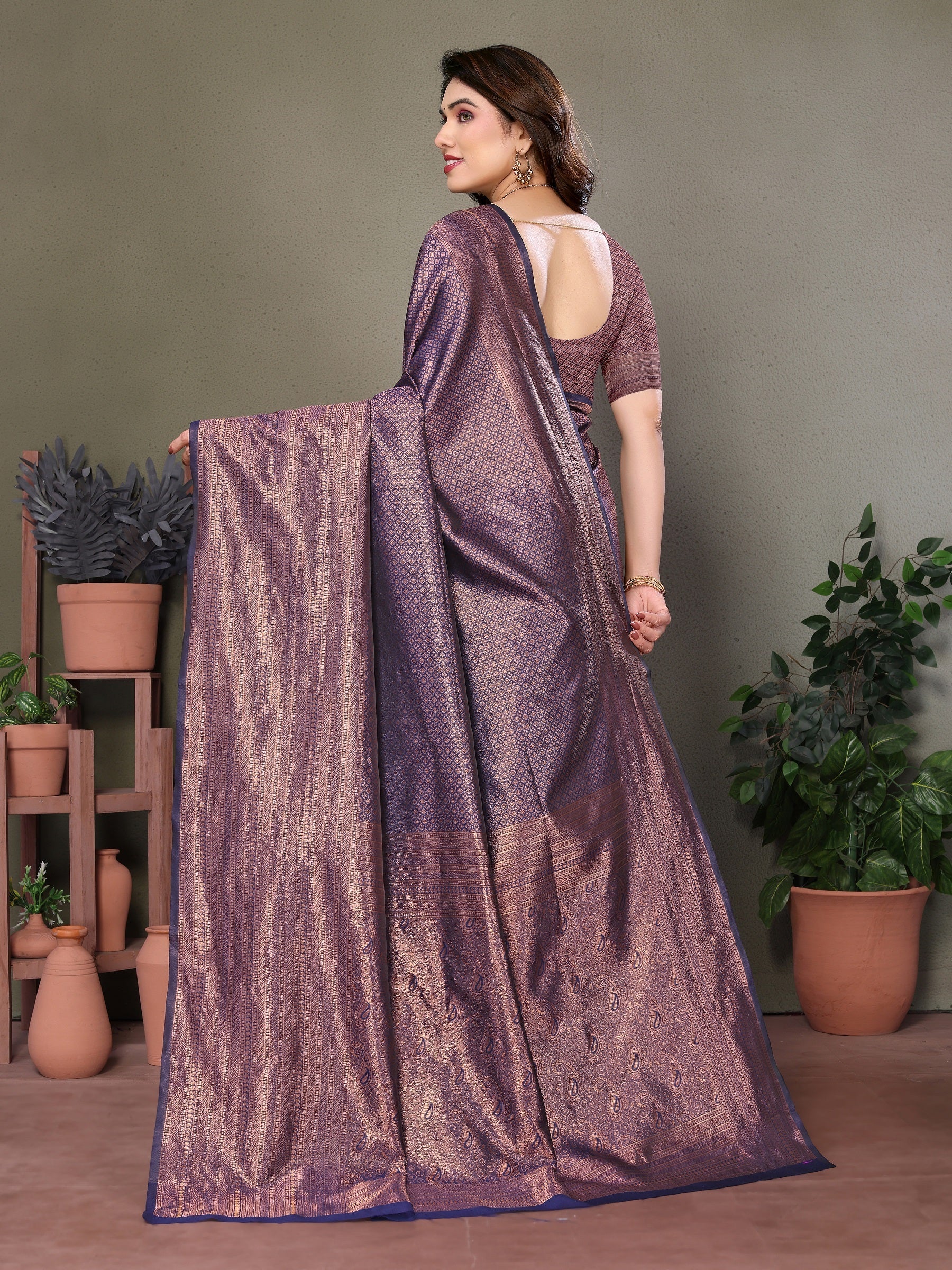 Vedant Vastram Litchi Silk Banarasi Silk Saree - Navy | Grocsy