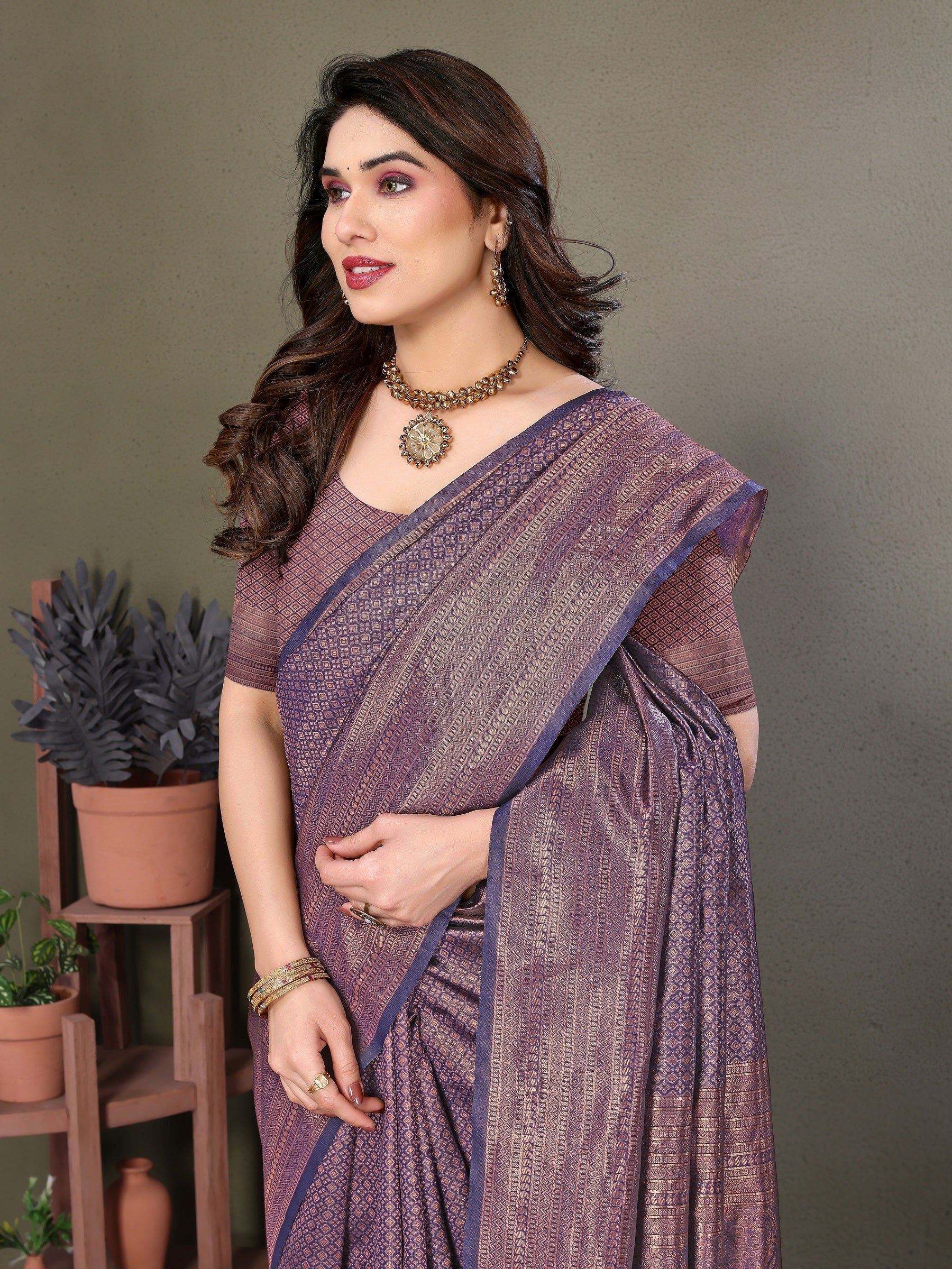 Vedant Vastram Litchi Silk Banarasi Silk Saree - Navy | Grocsy