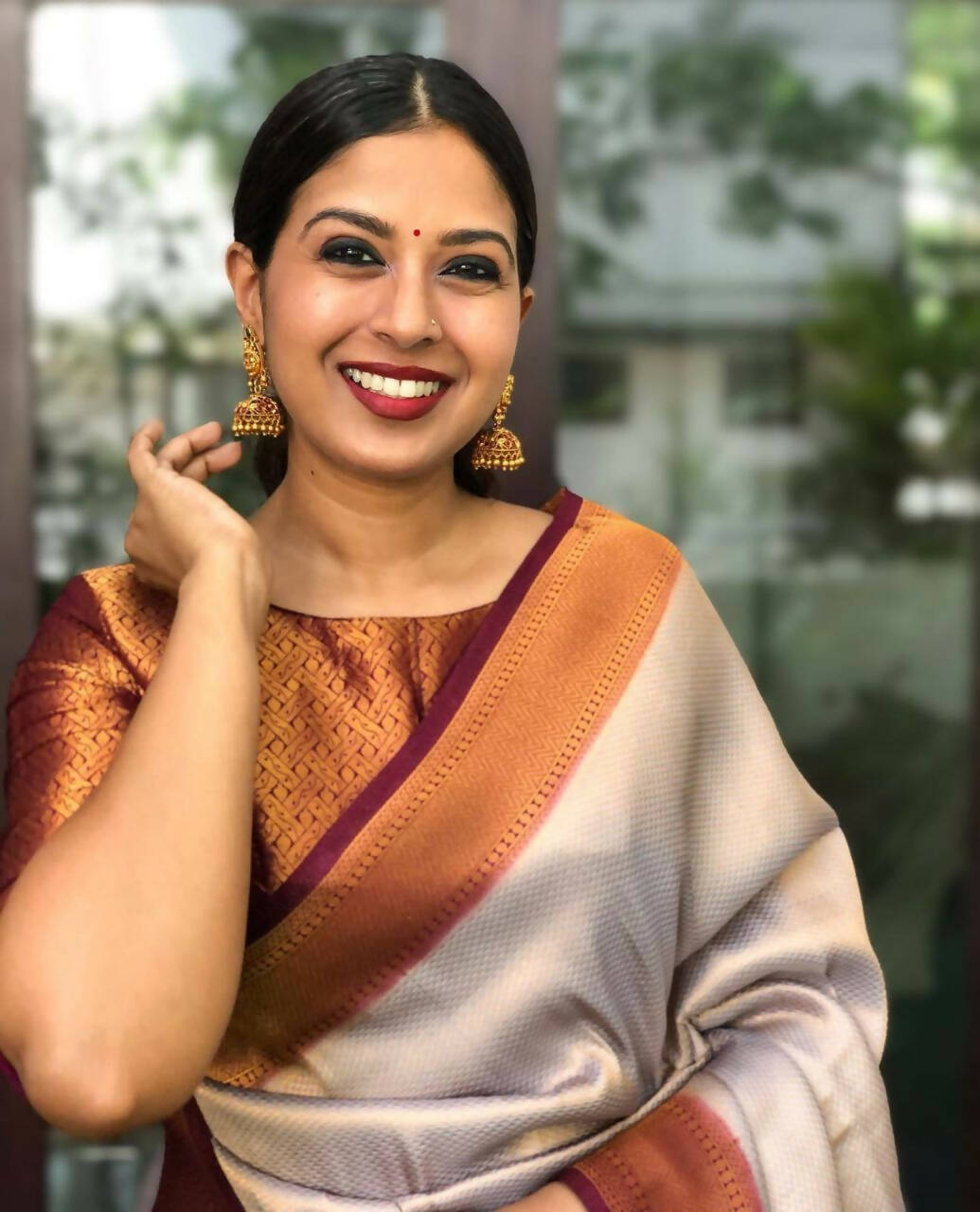 DEIANA'S Beautiful Designer Golden zari Soft Lichi Silk Saree - Cream | Grocsy