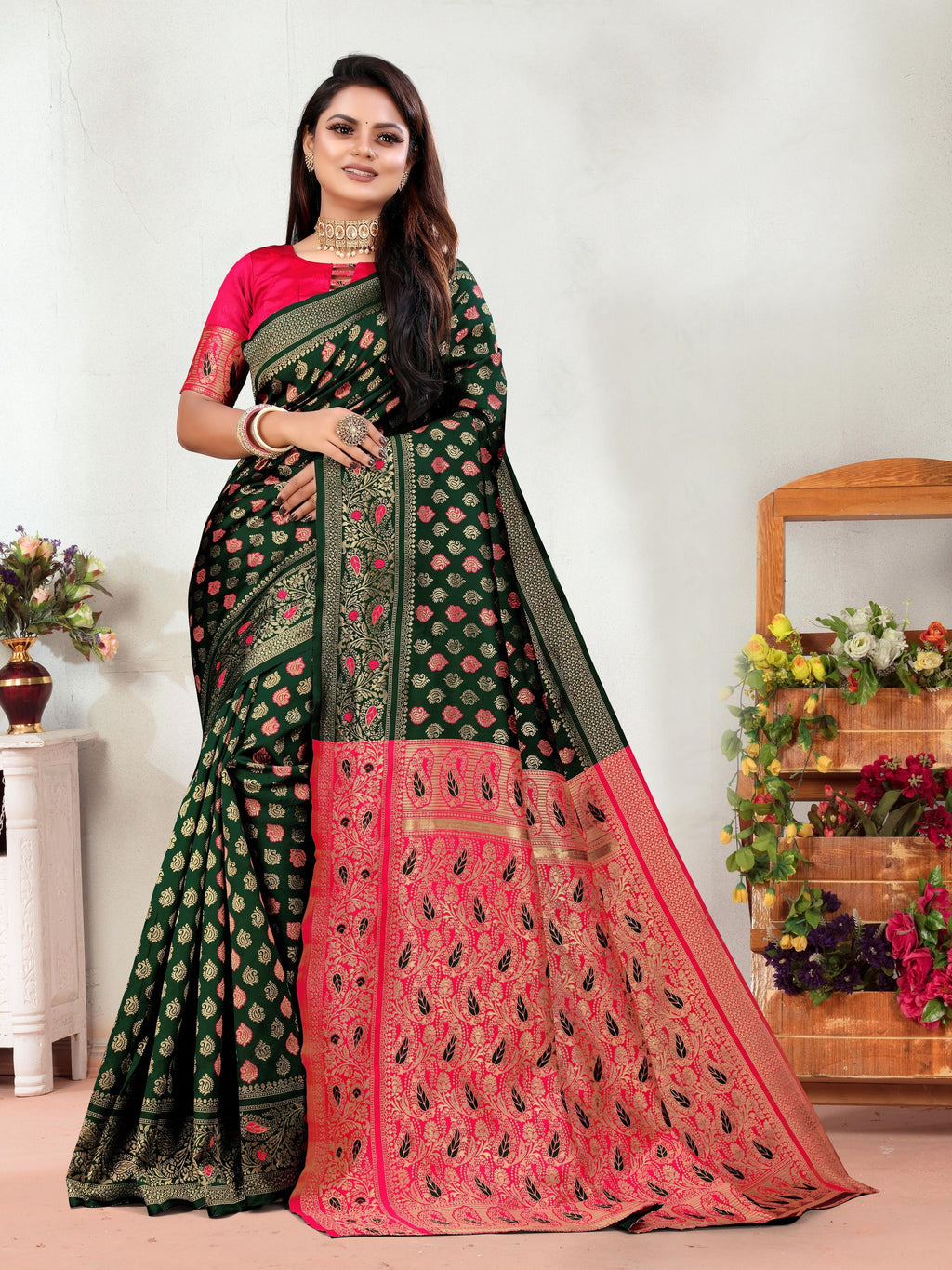 Vedant Vastram Litchi Silk Designer Banarasi Saree - Green | Grocsy