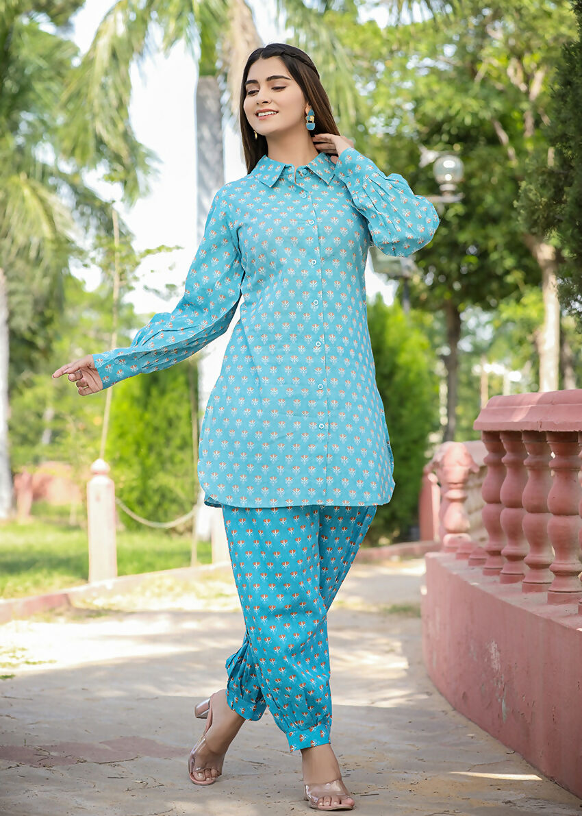 Kaajh Women's Sky Blue Printed Cotton Kurta Pant Set | Grocsy