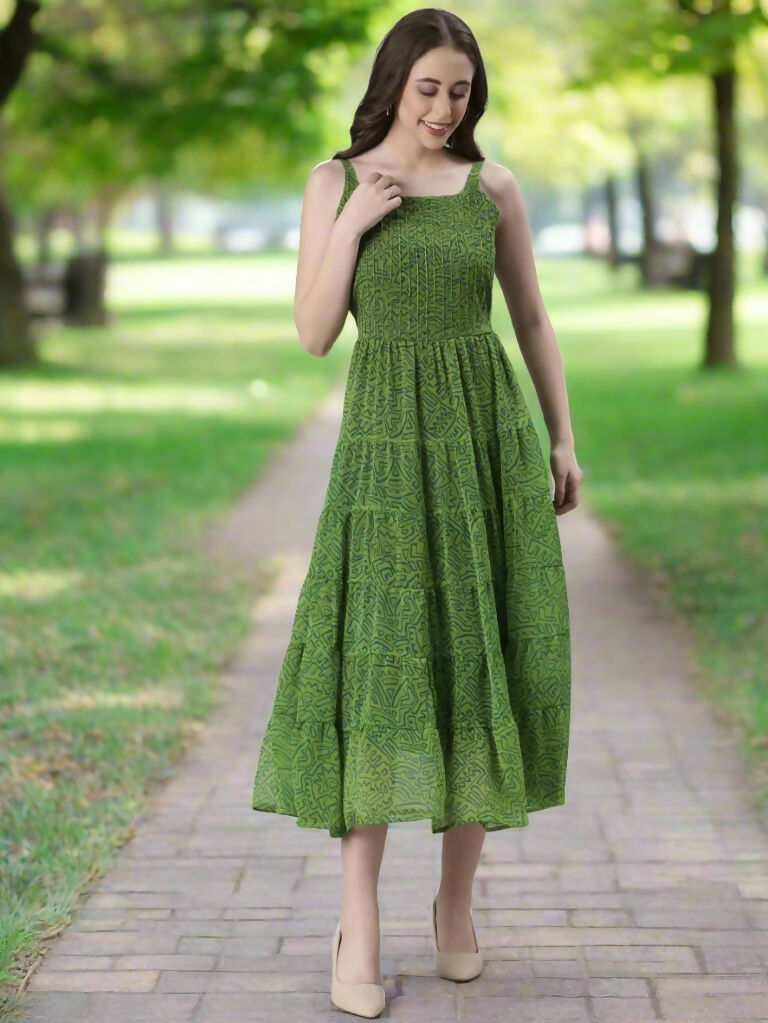 Souchii Green Varlie Printed Tiered Dress – Flowy Fit & Flare | Grocsy