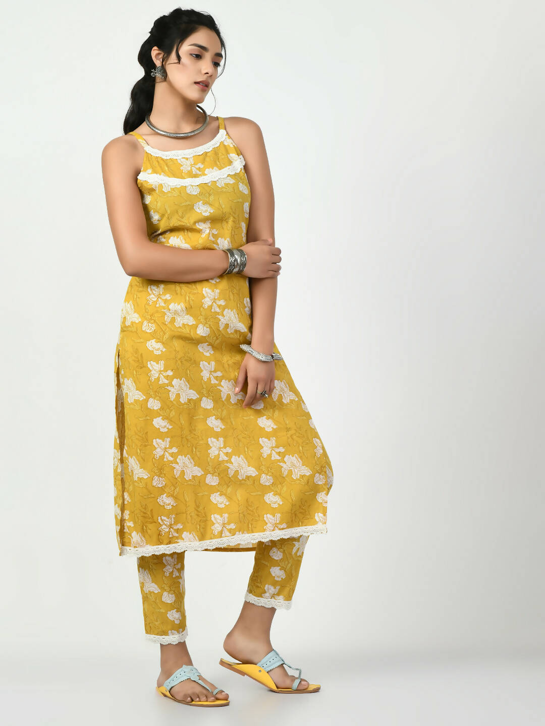 Myshka Women's Yellow Printed Kurta With Trouser | Grocsy