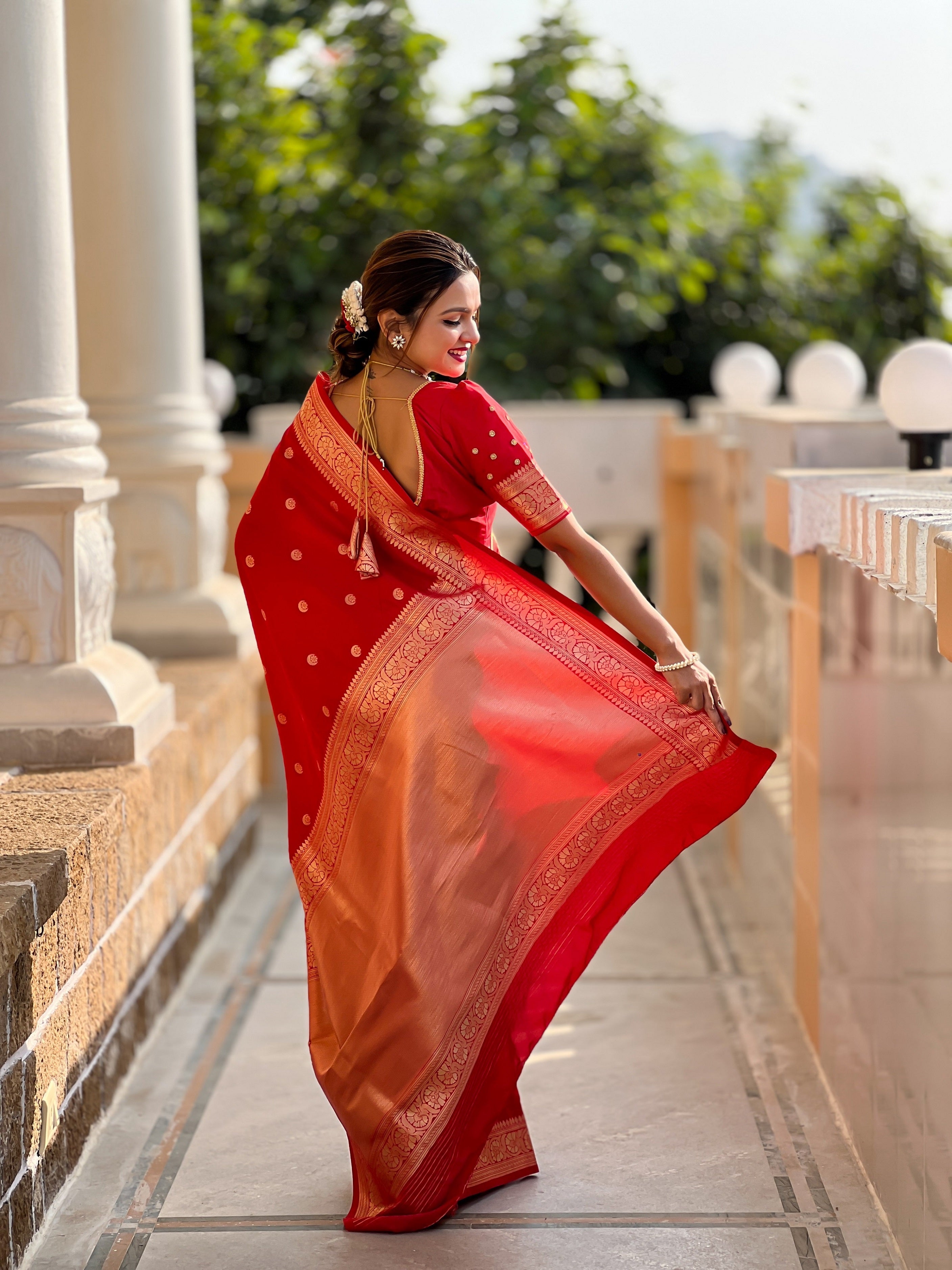 Vedant Vastram Soft Litchi Silk Banarasi Silk Jacquard Saree - Red | Grocsy