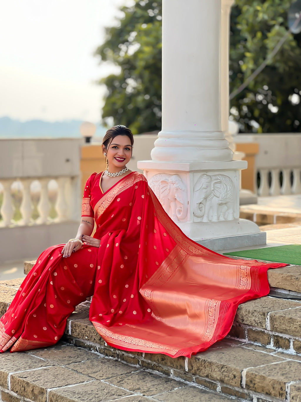 Vedant Vastram Soft Litchi Silk Banarasi Silk Jacquard Saree - Red | Grocsy