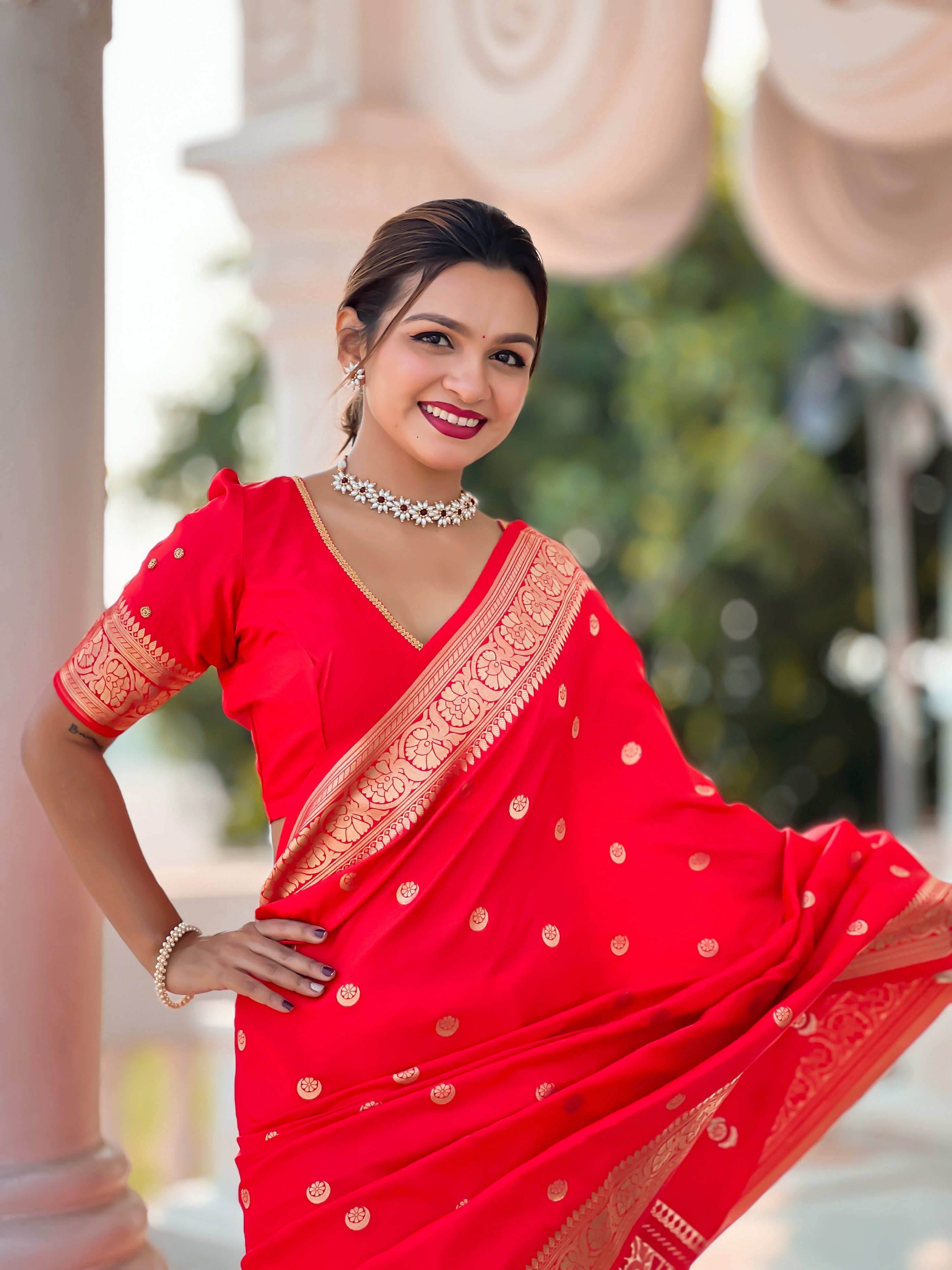 Vedant Vastram Soft Litchi Silk Banarasi Silk Jacquard Saree - Red | Grocsy