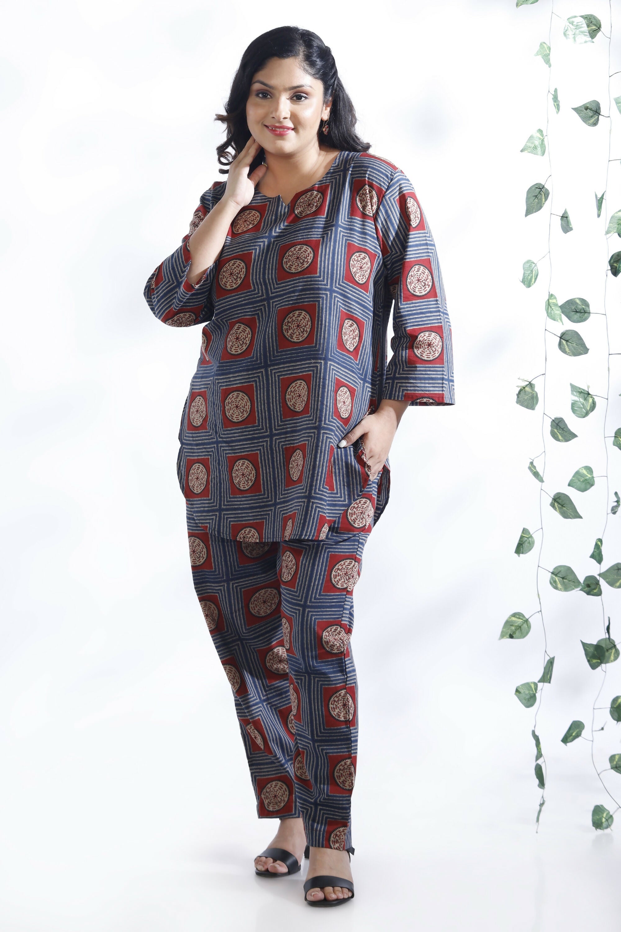 Breathables Women’S Blue Cotton Geometric Print Loungewear Co-Ord Set – Hip-Length Kurta & Pants | Grocsy