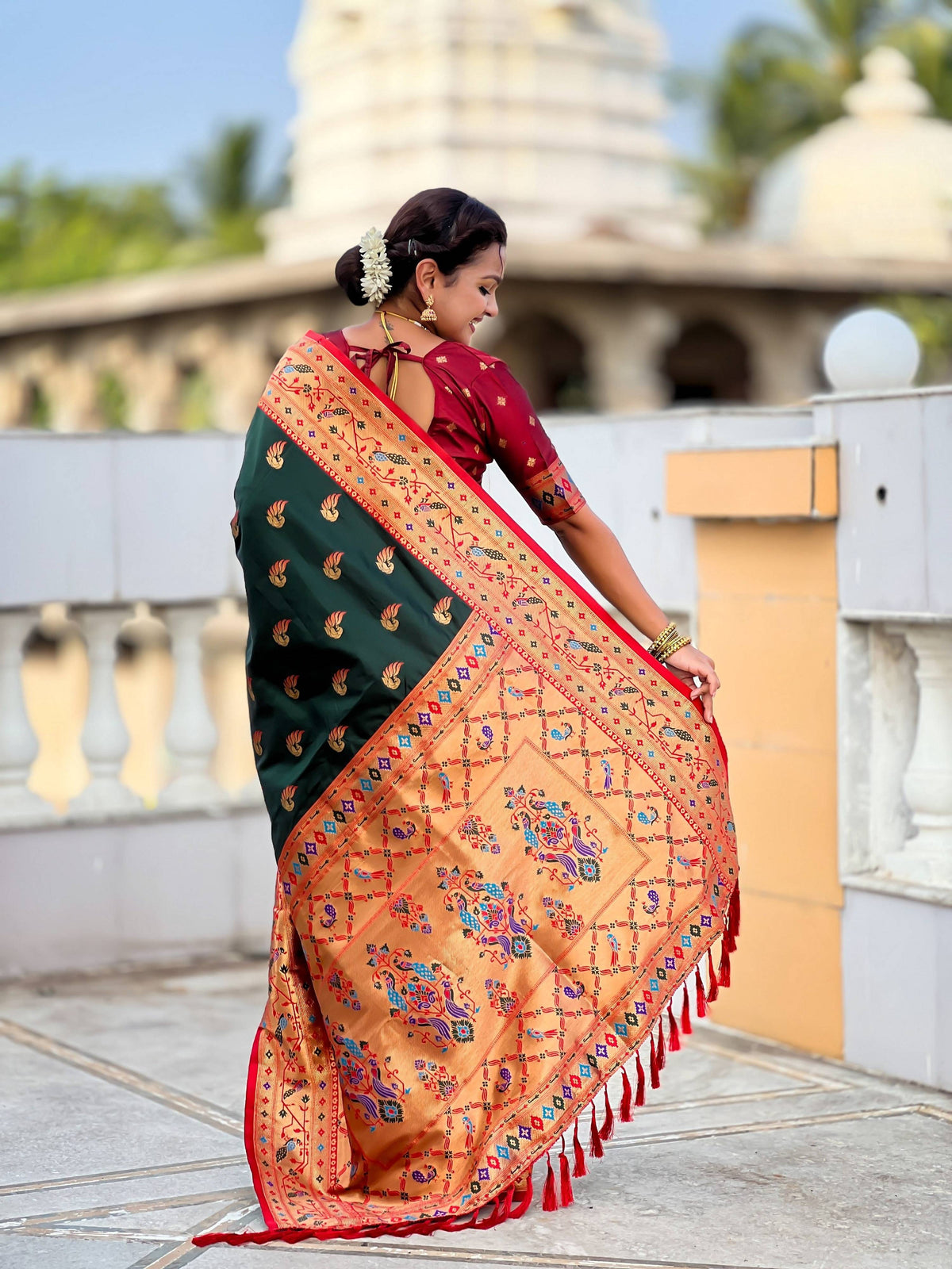 Vedant Vastram Soft Litchi Silk Paithani Jacquard Saree - Green | Grocsy